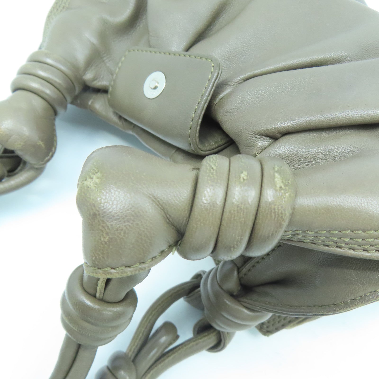 LOEWE 羊皮皮革Shoulder Bag銀扣肩背袋灰色