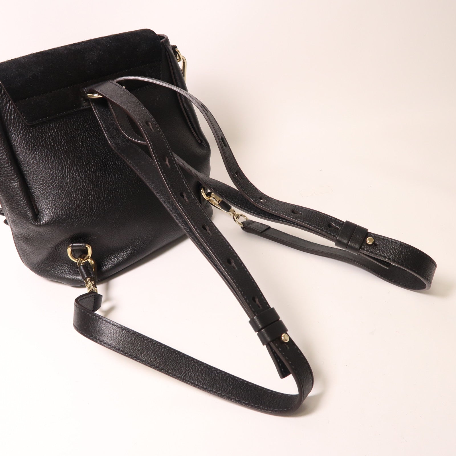 Chloe 牛皮皮革Backpack金扣背包