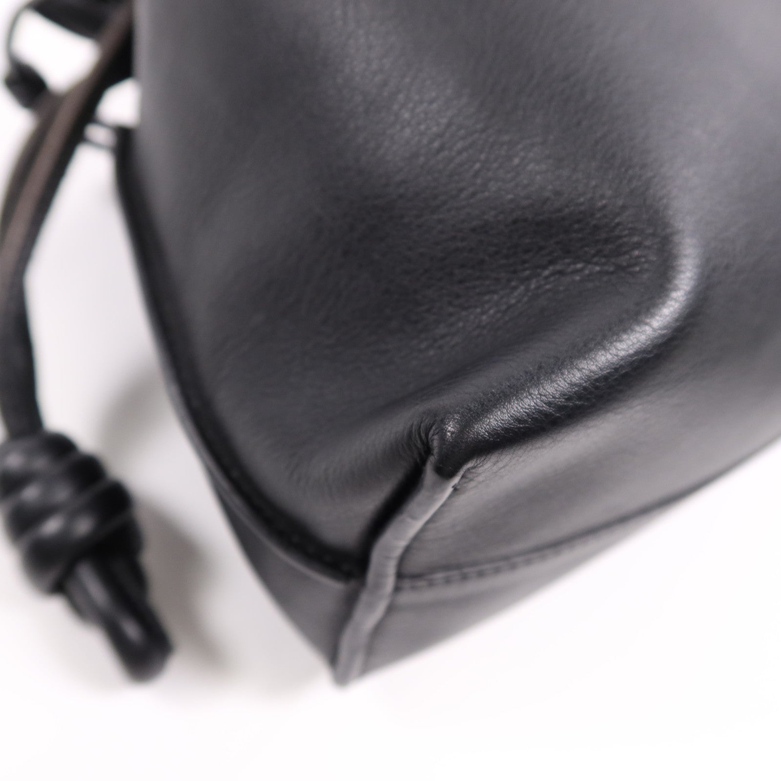 LOEWE 牛皮皮革Flamenco Medium金扣肩背袋