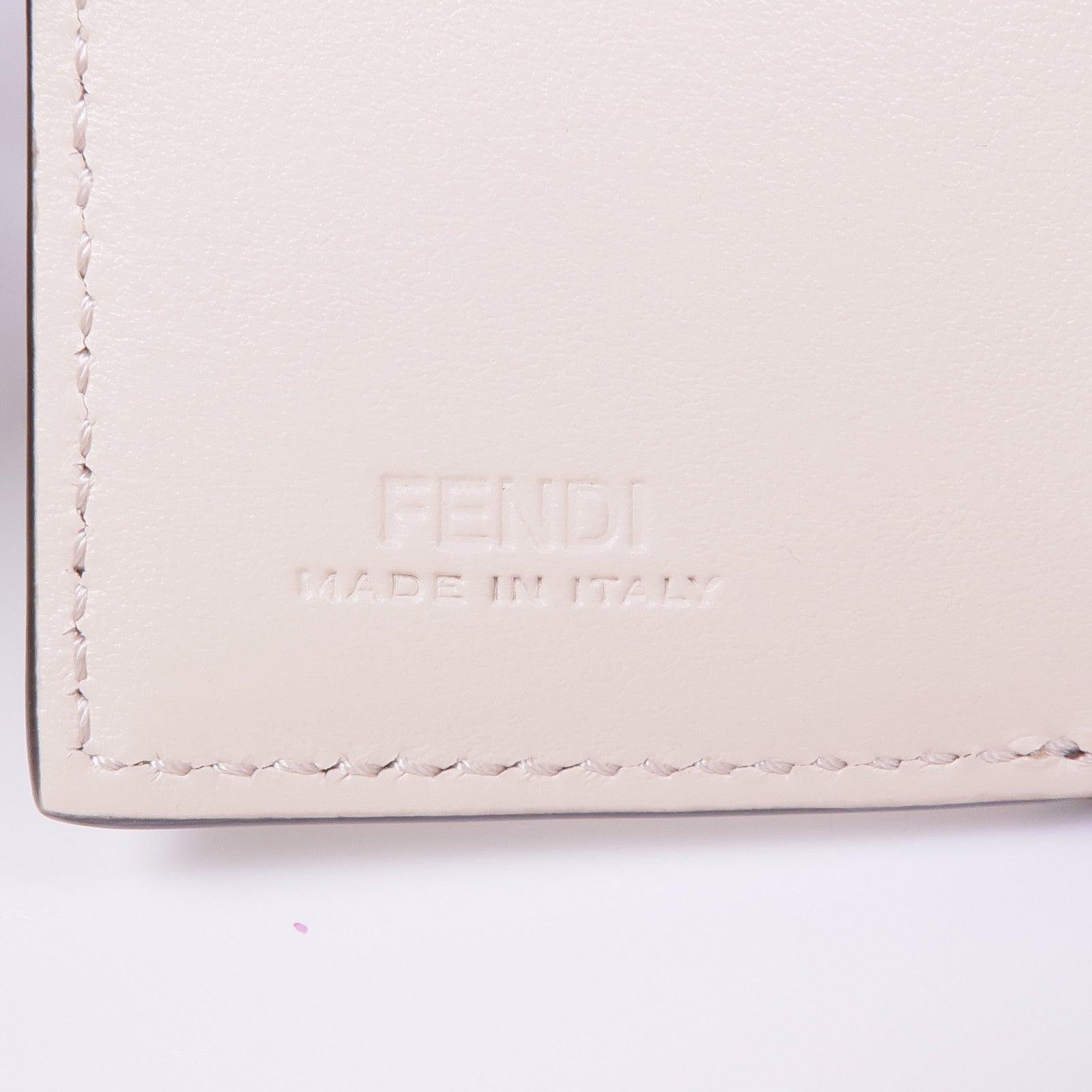 FENDI 牛皮皮革Tri-Fold Wallet金扣錢包