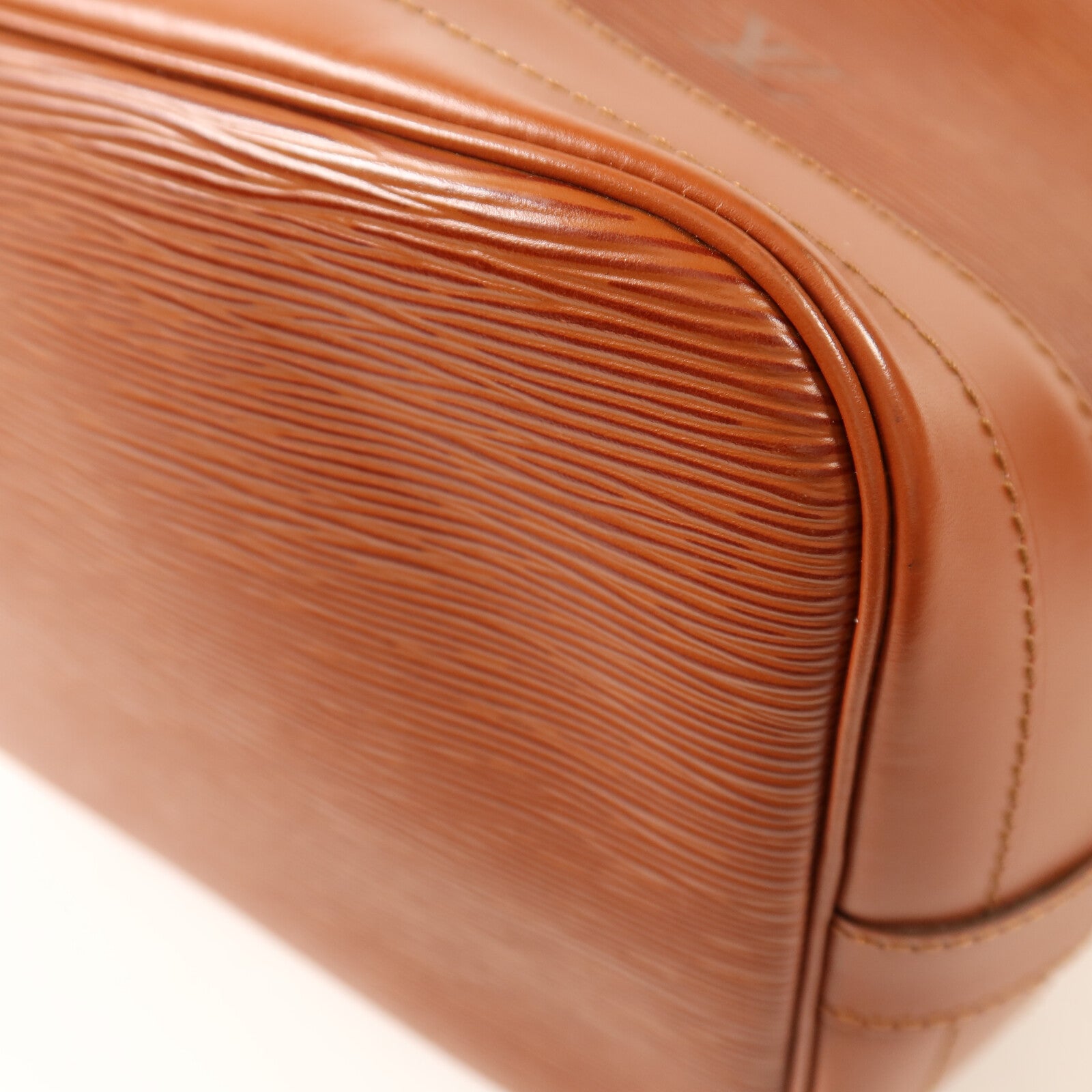 LOUIS VUITTON Epi Noe金扣肩背袋