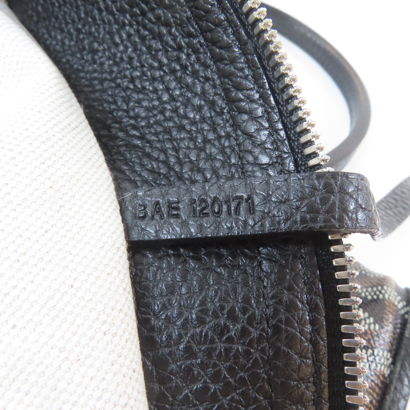 GOYARD 塗層帆布Sac Hardy Pet Carrier PM銀扣手挽袋啡色/黑色
