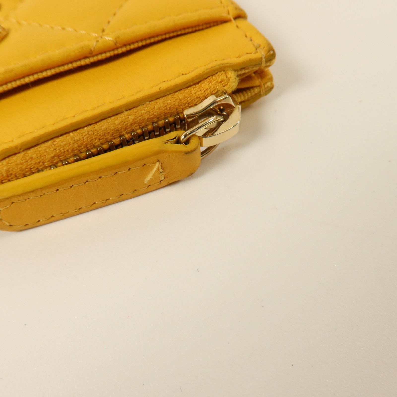 CHANEL 羊皮皮革Zip Card Case金扣卡片套