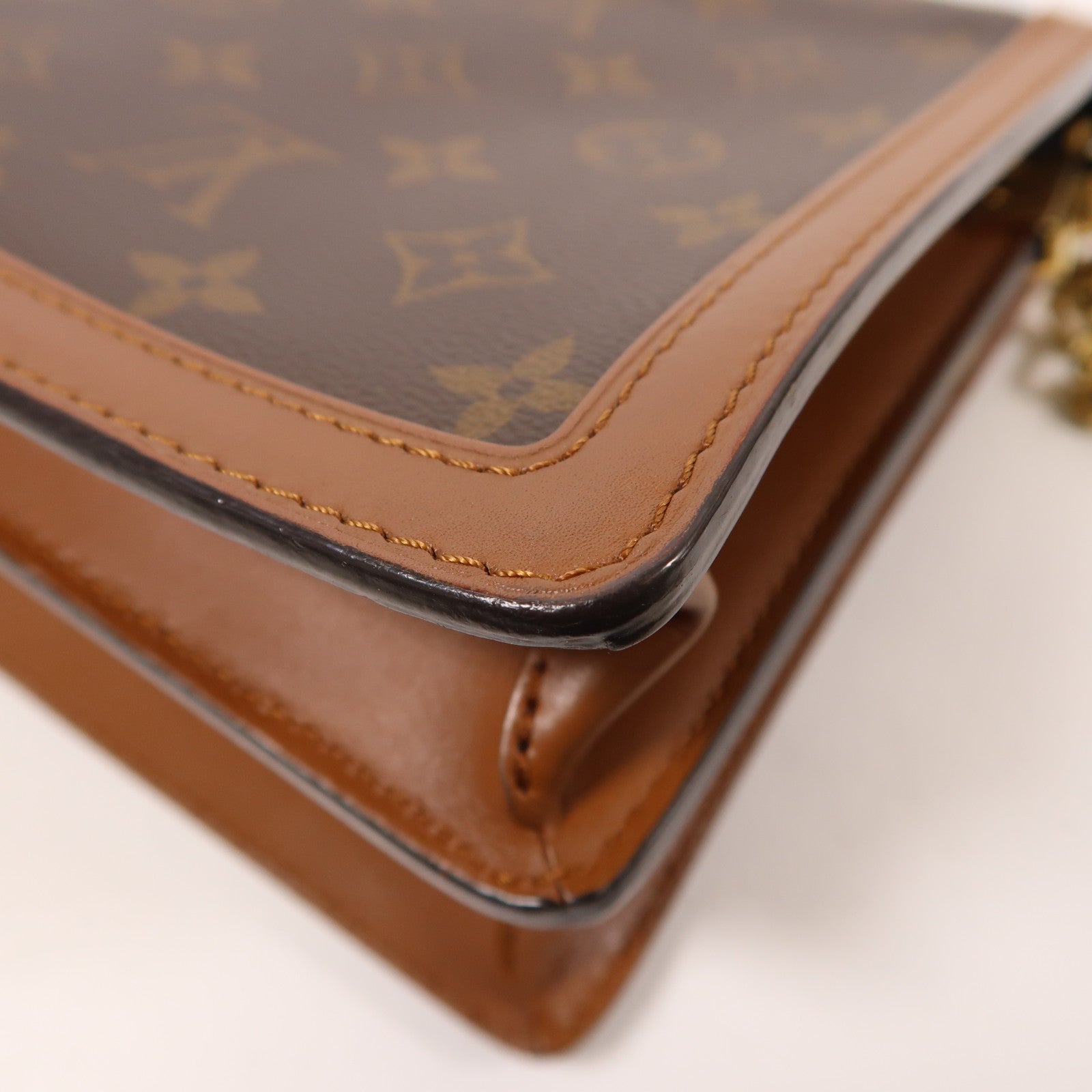 LOUIS VUITTON Monogram Reverse Dauphine MM金扣肩背袋