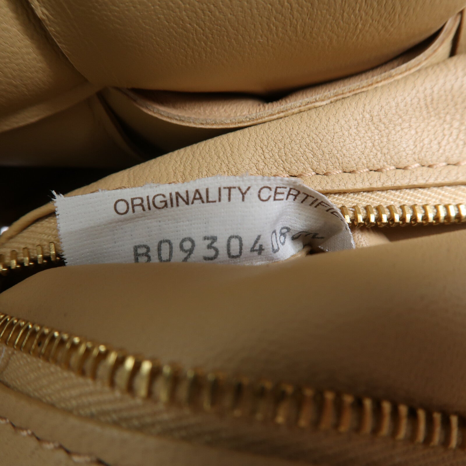 BOTTEGA VENETA 羊皮皮革Padded Cassette金扣肩背袋