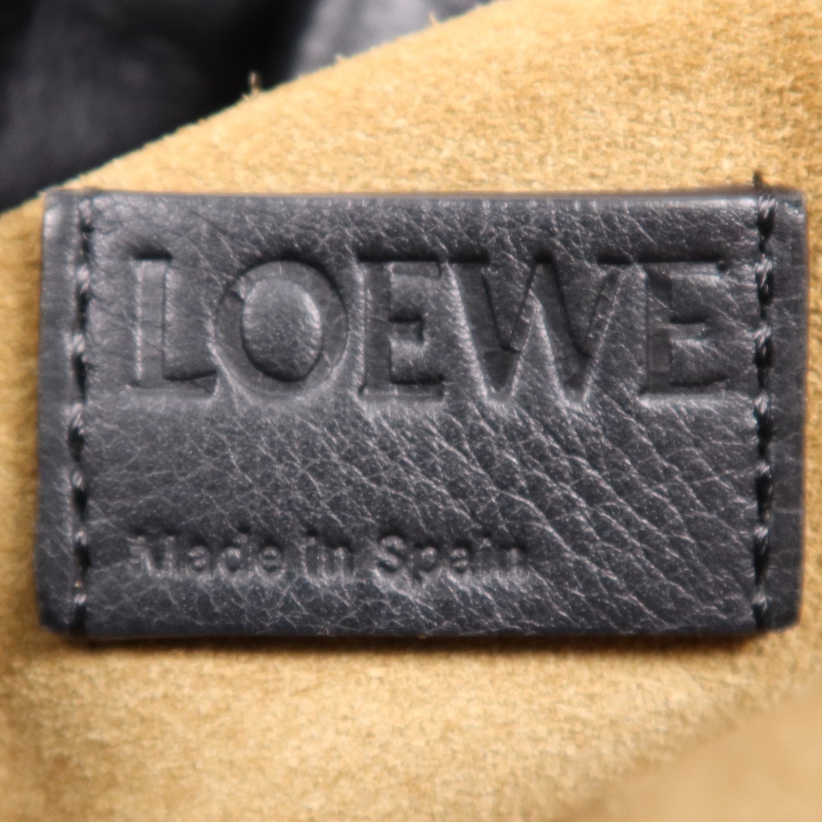 LOEWE 牛皮皮革Flamenco Medium金扣肩背袋