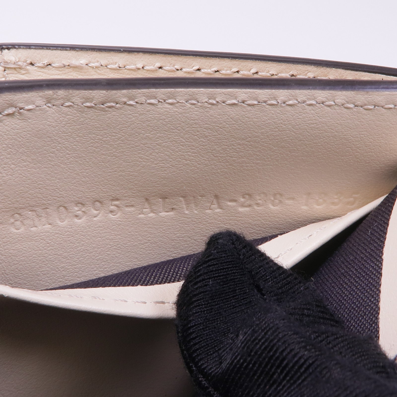 FENDI 牛皮皮革Tri-Fold Wallet金扣錢包