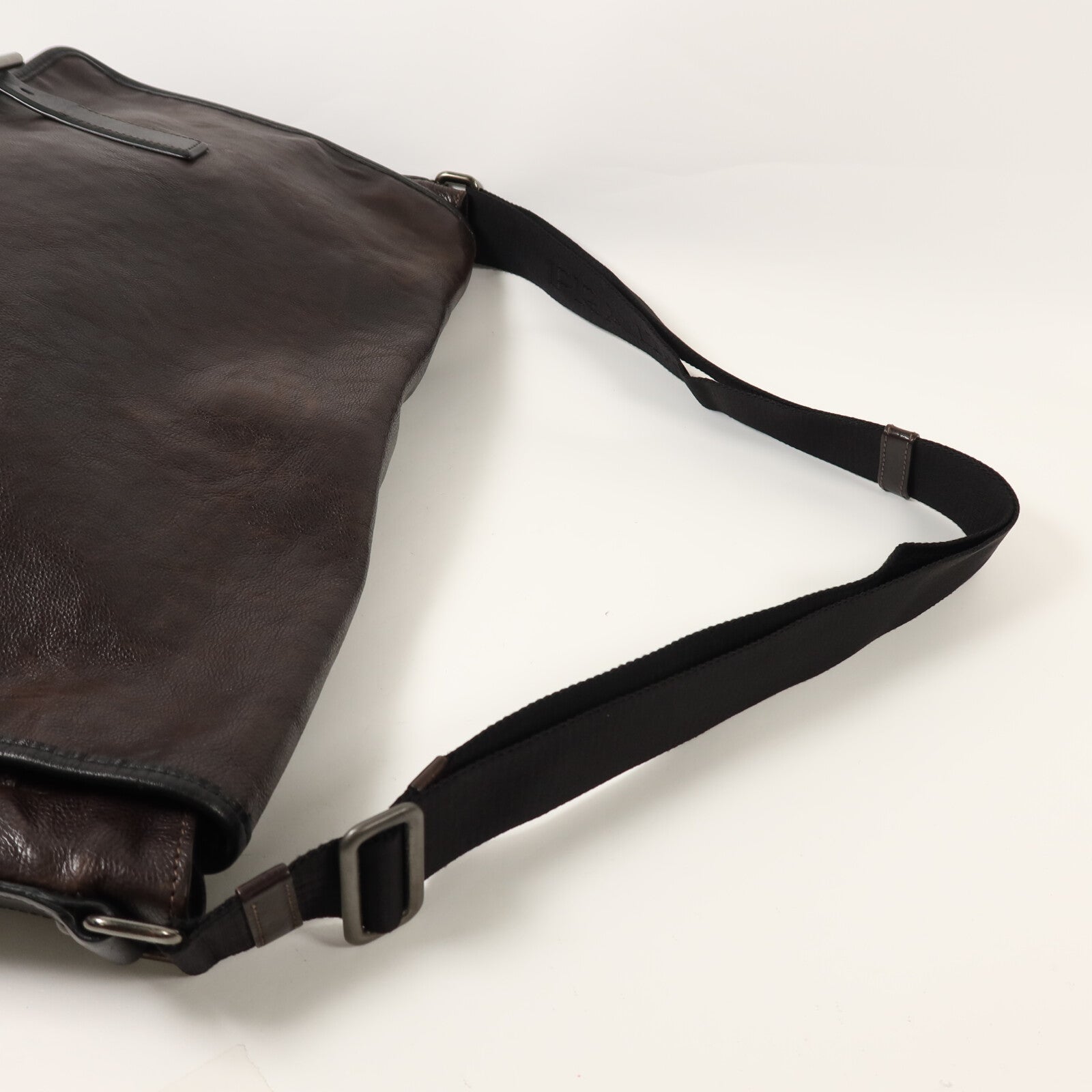 PRADA Cervo皮革Messenger Bag肩背袋