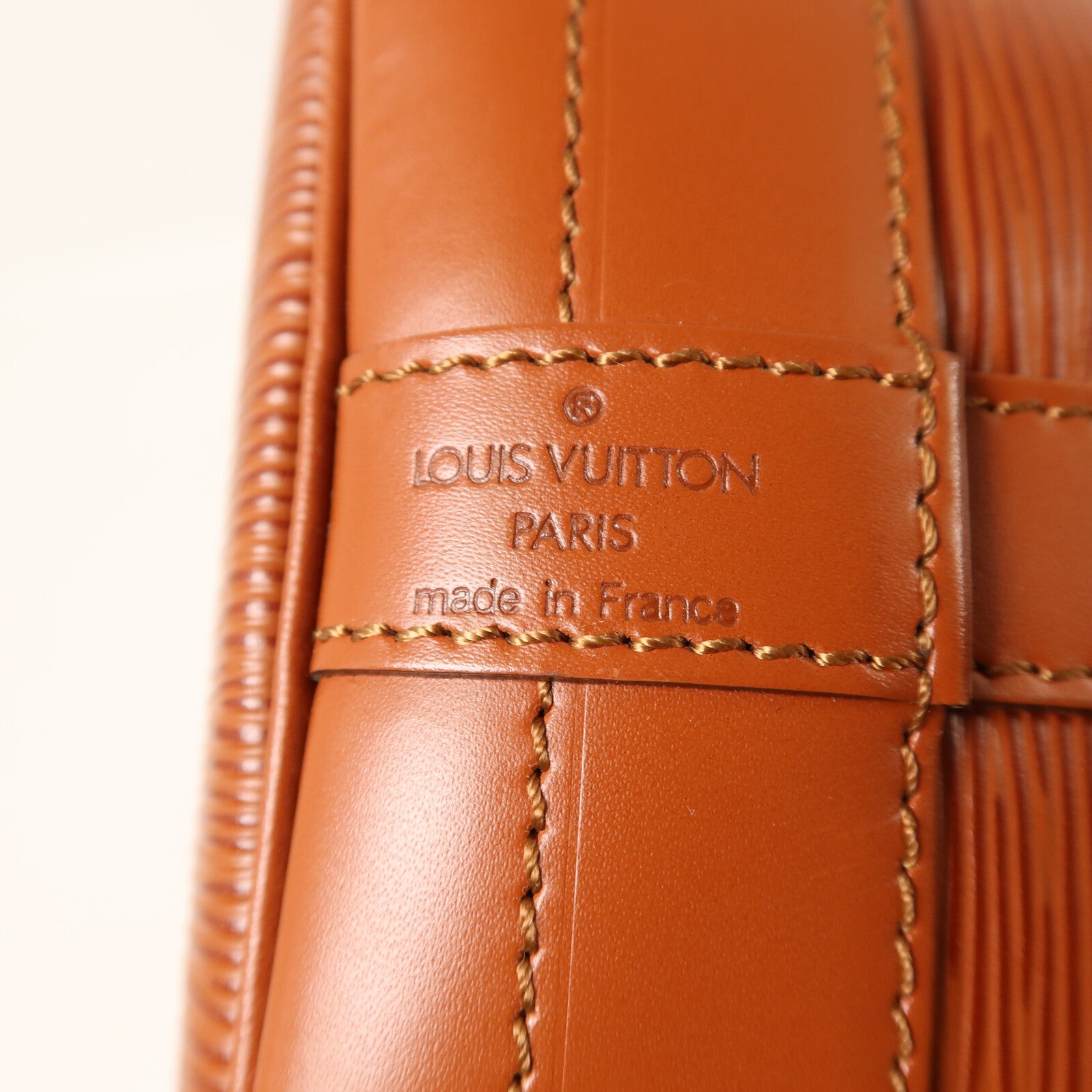 LOUIS VUITTON Epi Noe金扣肩背袋