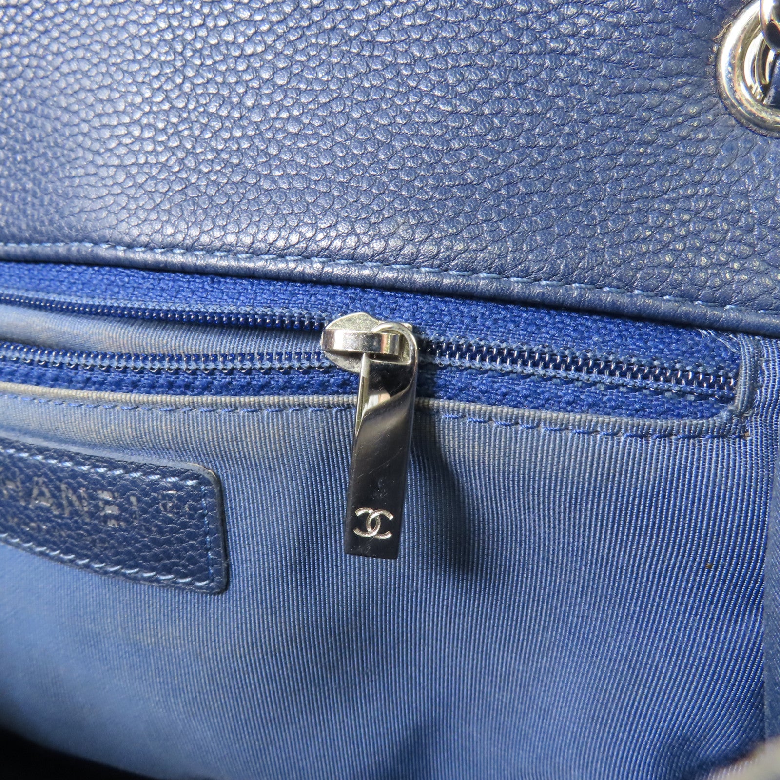 CHANEL 【激減優惠】牛皮皮革Chain Shoulder銀扣鏈帶肩背袋