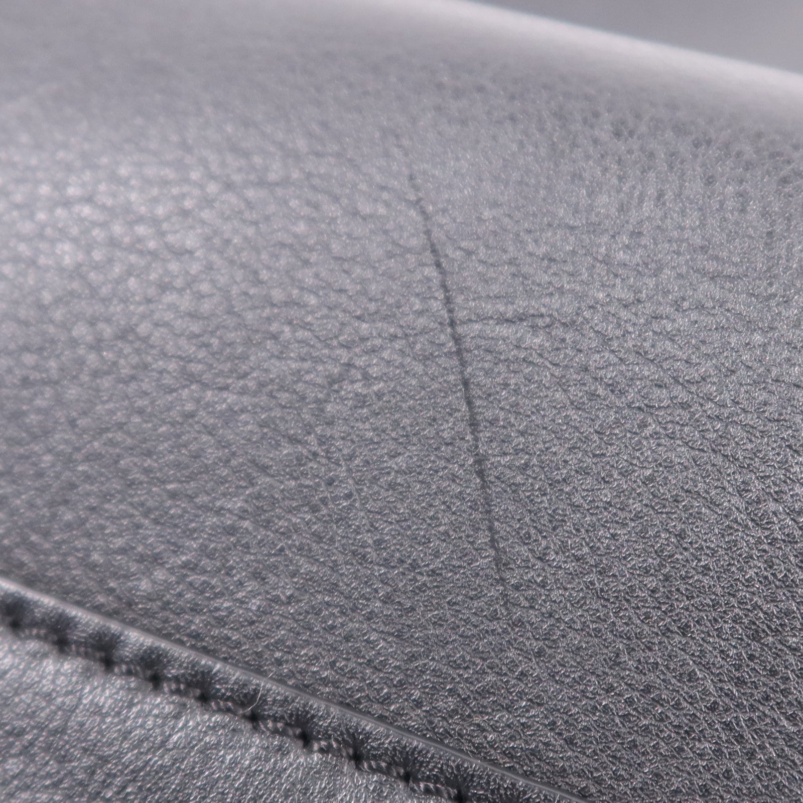 LOEWE 牛皮皮革Flamenco Medium金扣肩背袋