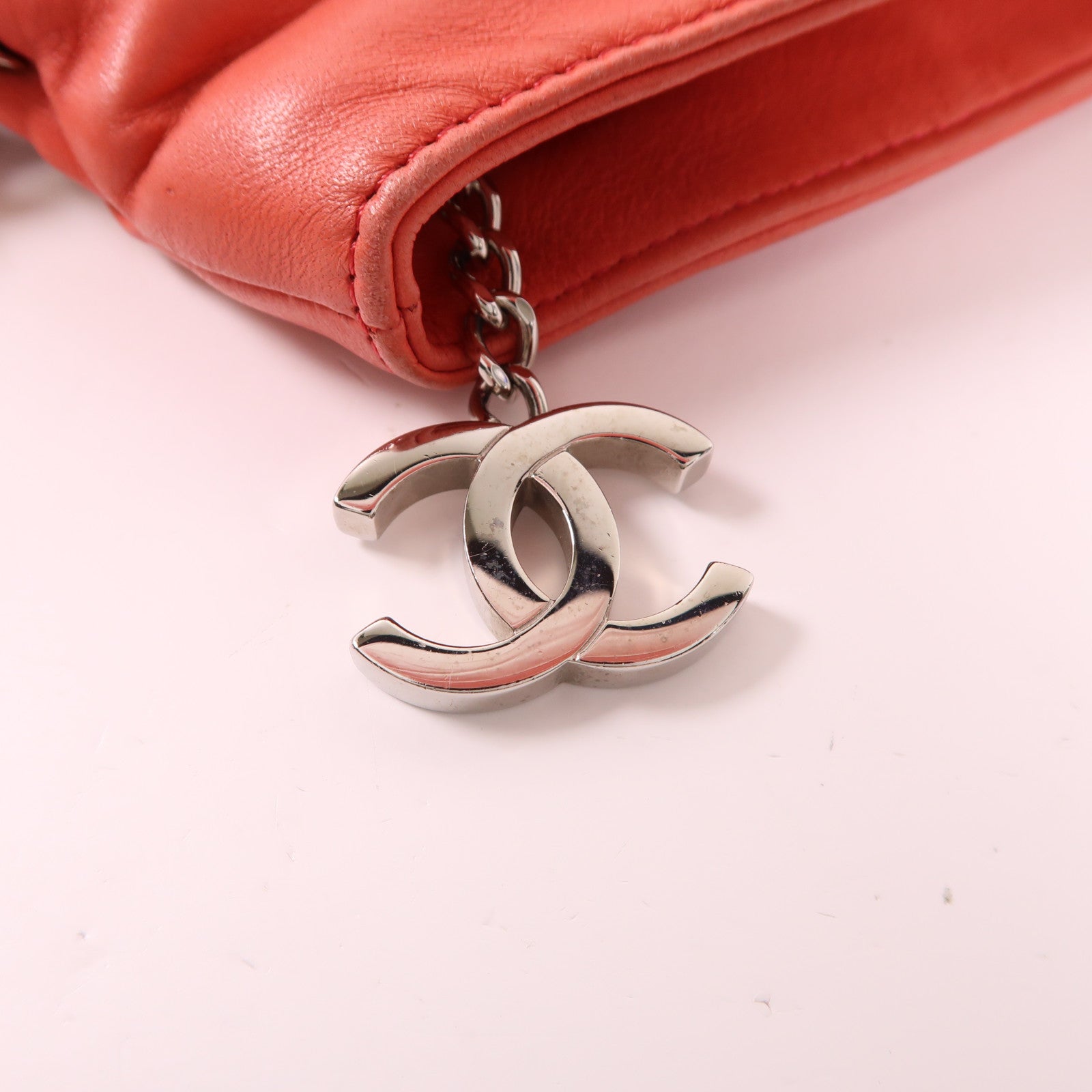 CHANEL 羊皮皮革Chain Shoulder Bag銀扣鏈帶肩背袋