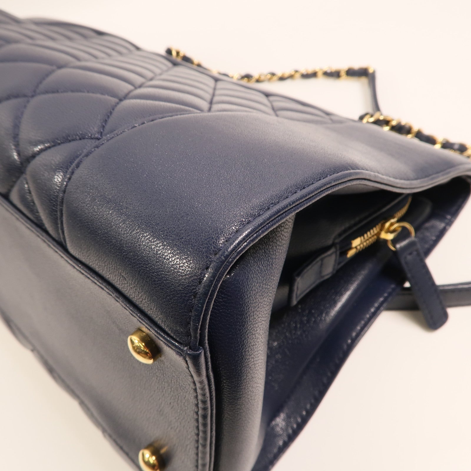 CHANEL 牛皮皮革Mademoiselle Vintage Tote金扣鏈帶肩背袋