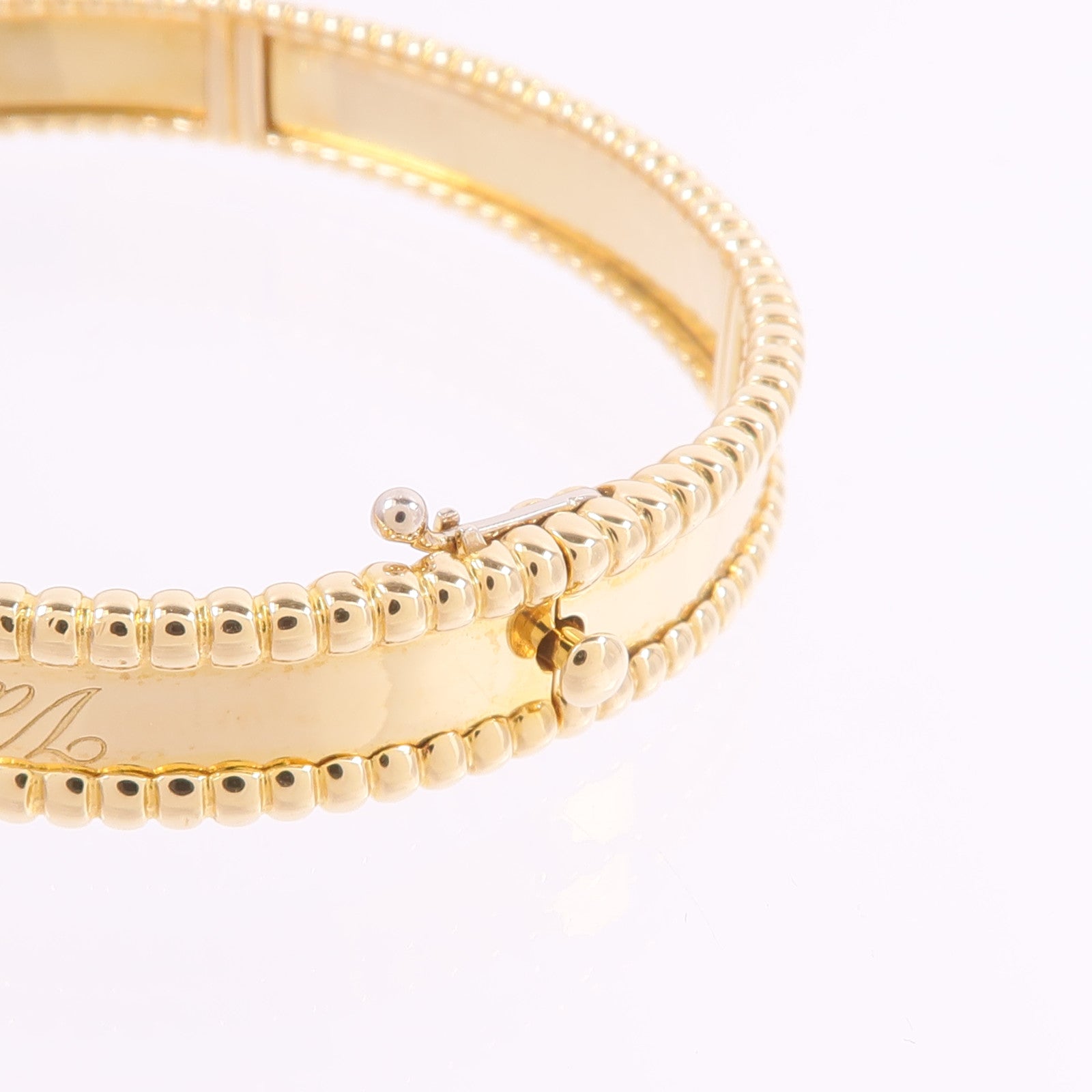 Van Cleef & Arpels 18K黃金Perlee Signature Bracelet手鐲