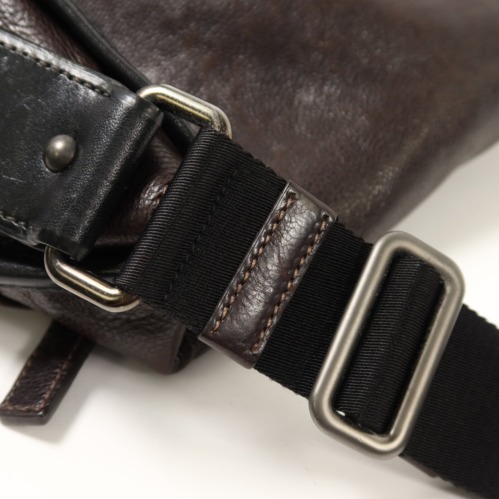 PRADA Cervo皮革Messenger Bag肩背袋