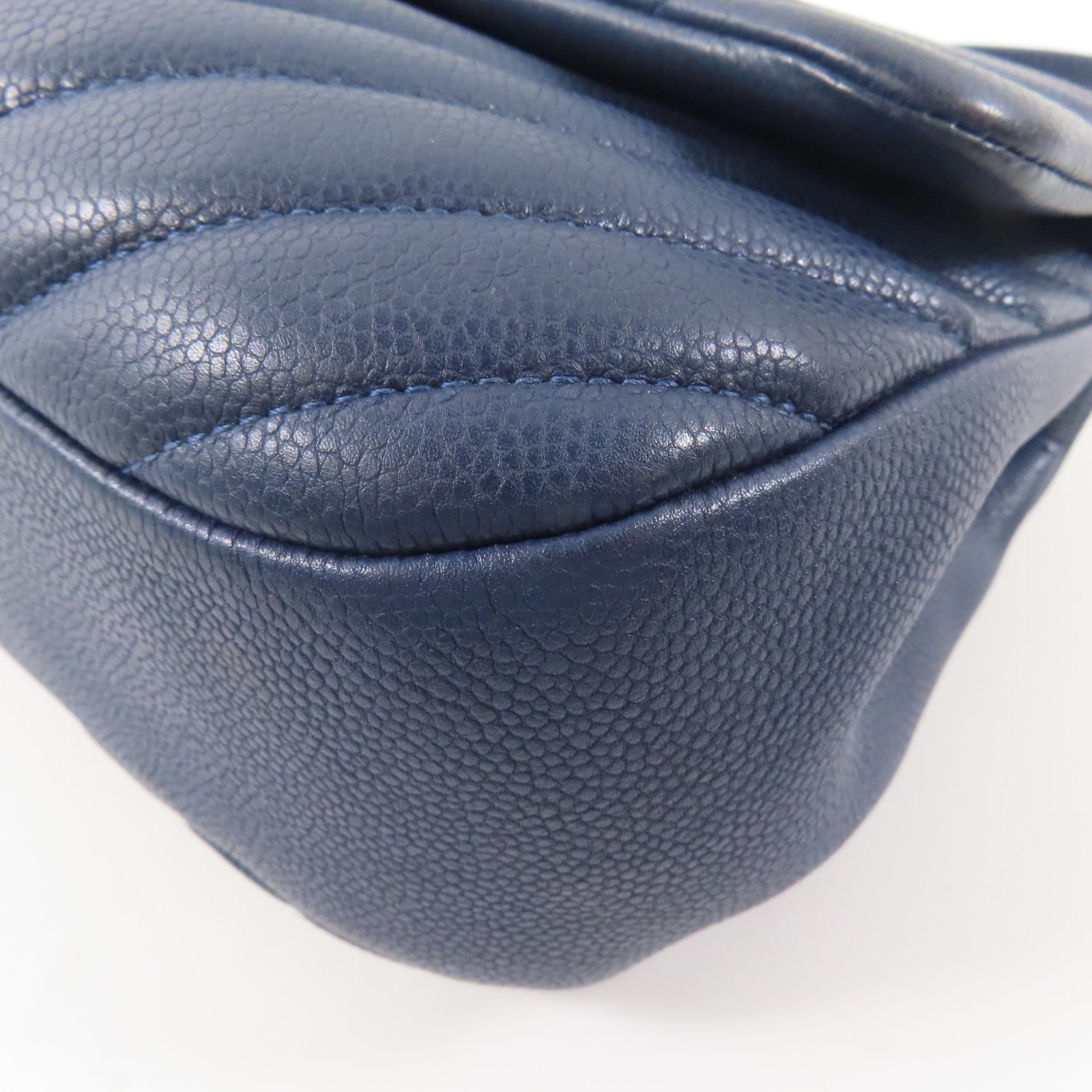 CHANEL 【激減優惠】牛皮皮革Chain Shoulder銀扣鏈帶肩背袋