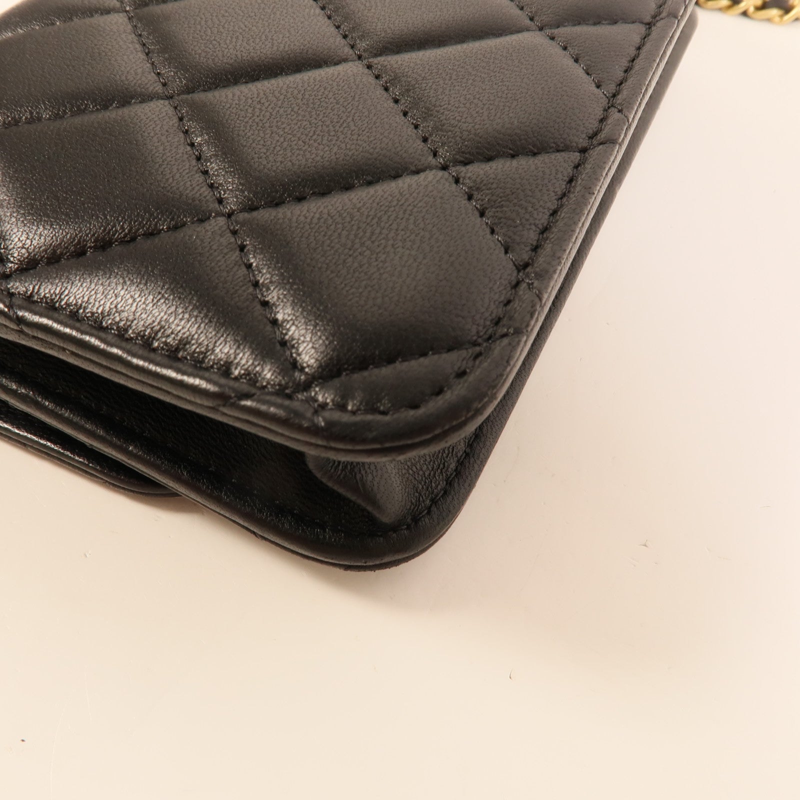 CHANEL 羊皮皮革Phone Bag肩背袋