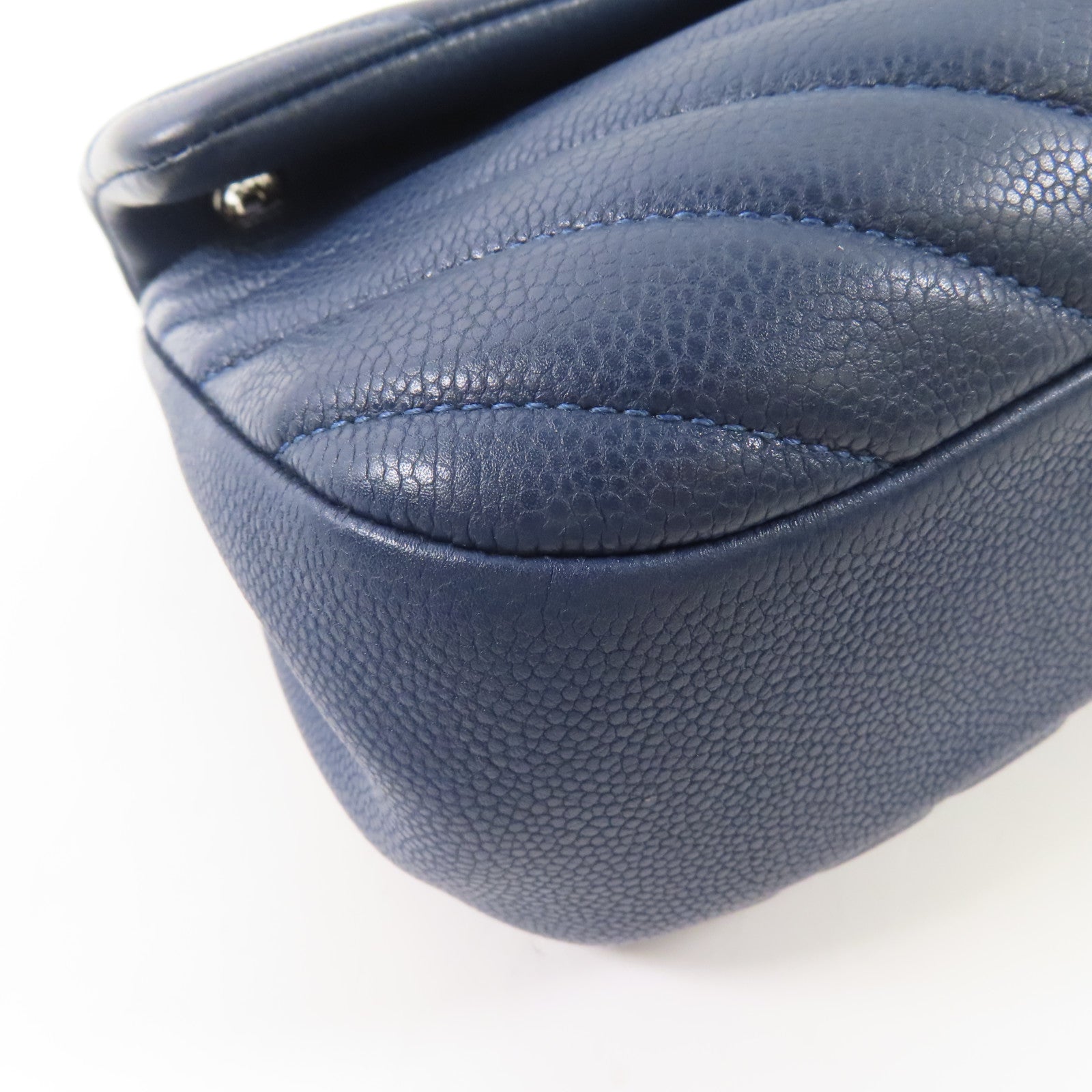 CHANEL 【激減優惠】牛皮皮革Chain Shoulder銀扣鏈帶肩背袋