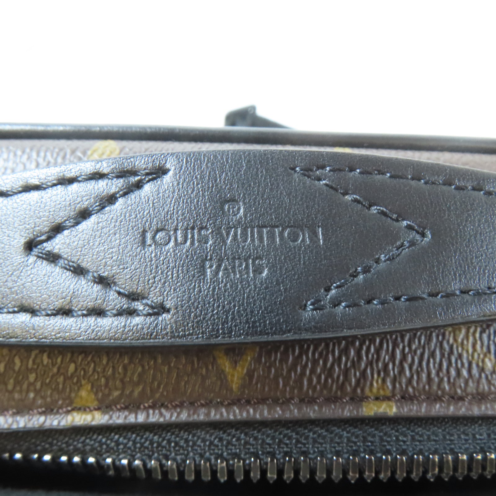 LOUIS VUITTON Monogram Slock Messenger黑扣手挽肩背兩用袋啡色