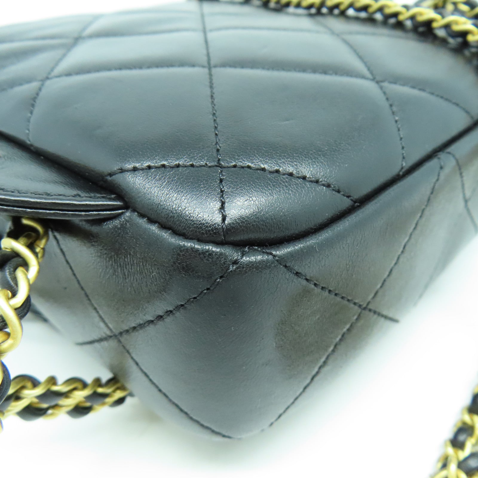 CHANEL 菱格羊皮皮革Backpack金扣背包黑色
