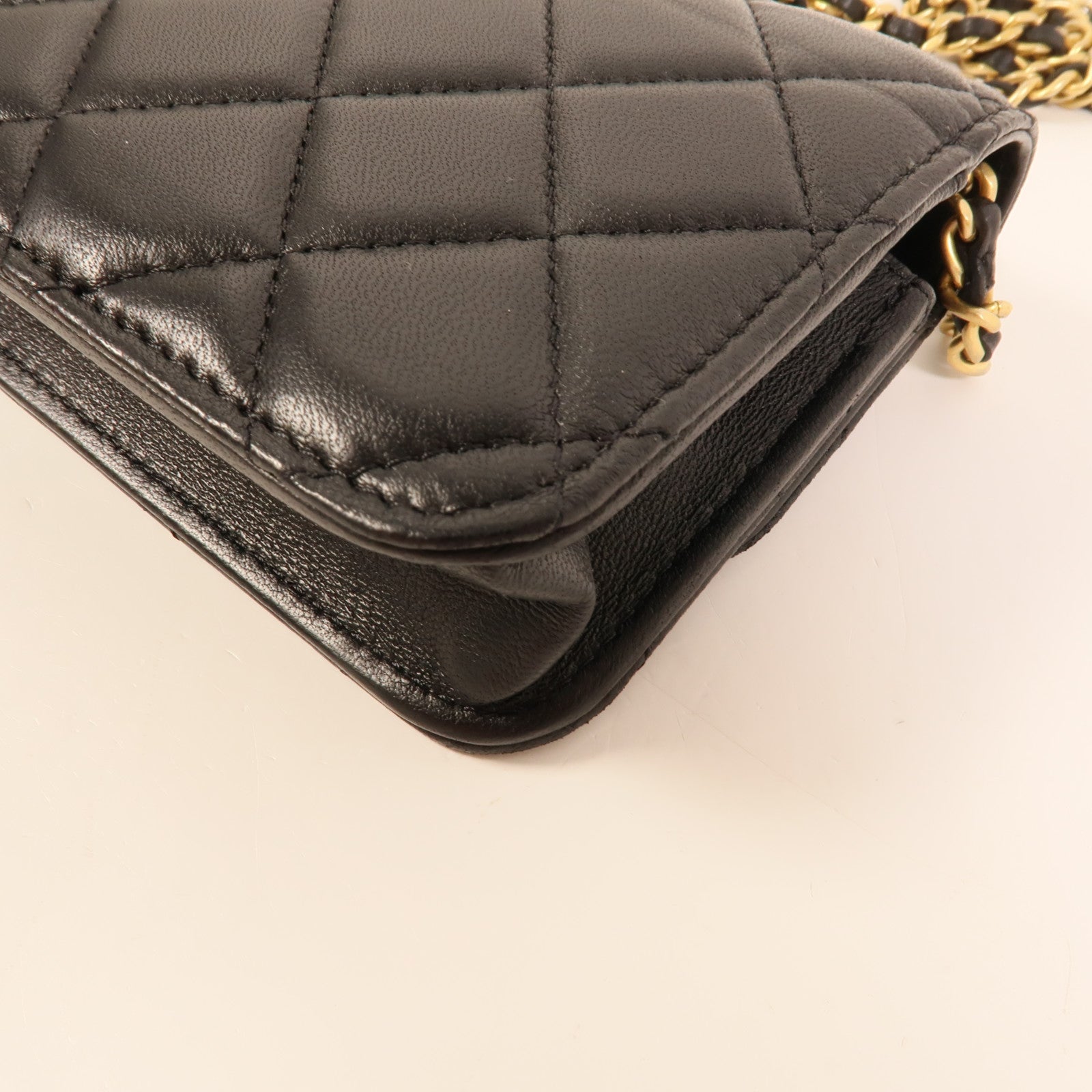 CHANEL 羊皮皮革Phone Bag肩背袋
