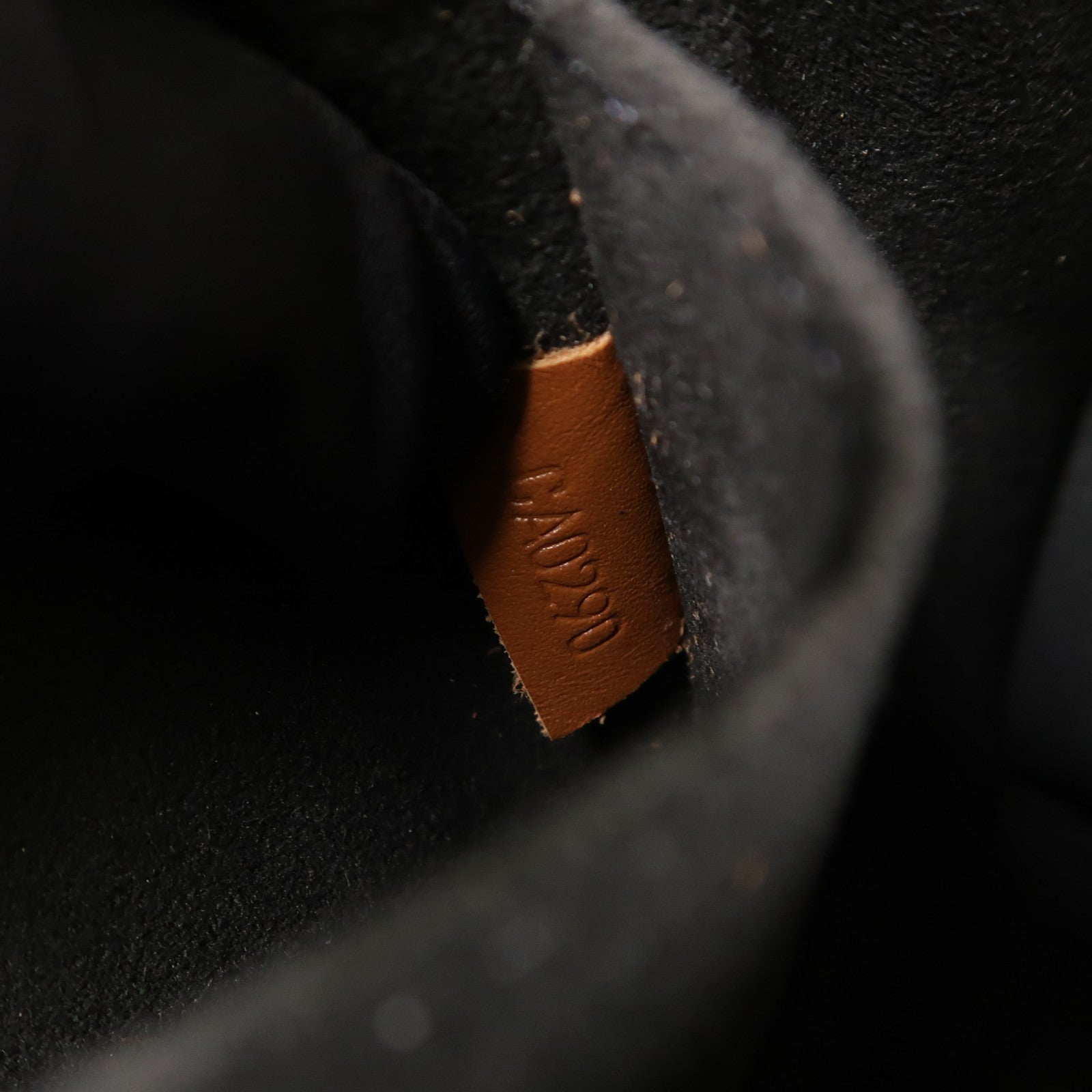LOUIS VUITTON 【激減優惠】Monogram Reverse Dauphine MM金扣肩背袋