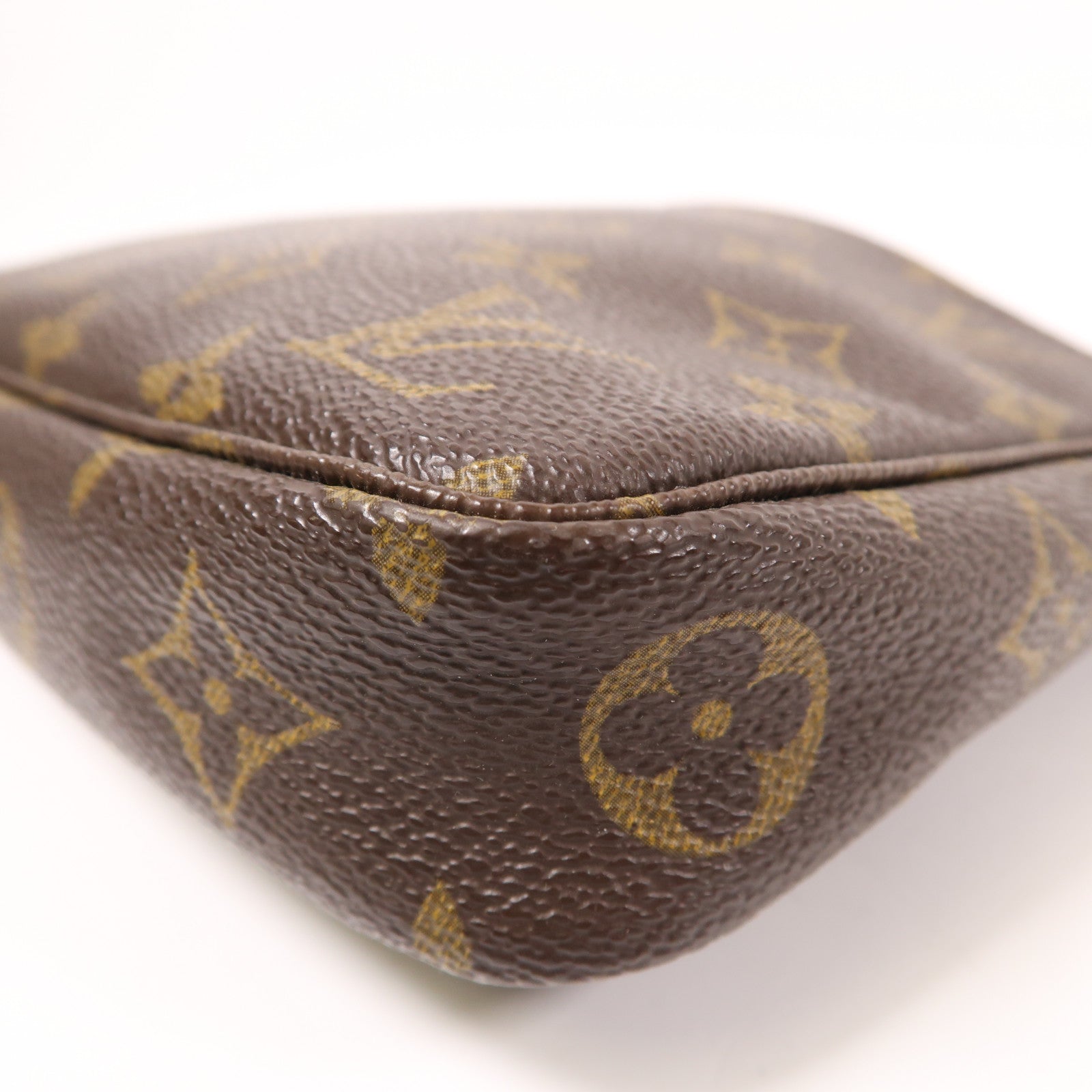 LOUIS VUITTON Monogram Pochette Accessoires金扣手挽袋棕色