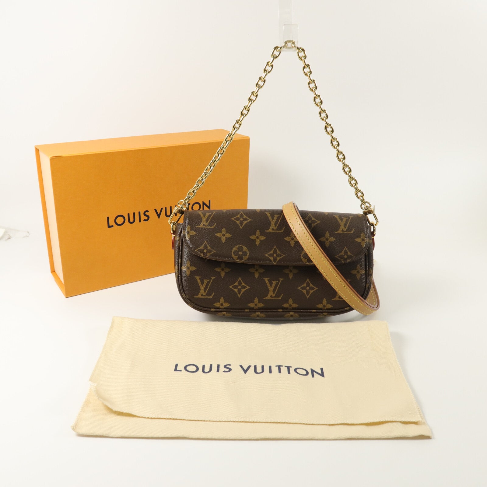 LOUIS VUITTON Monogram Wallet On Chain Ivy肩背袋