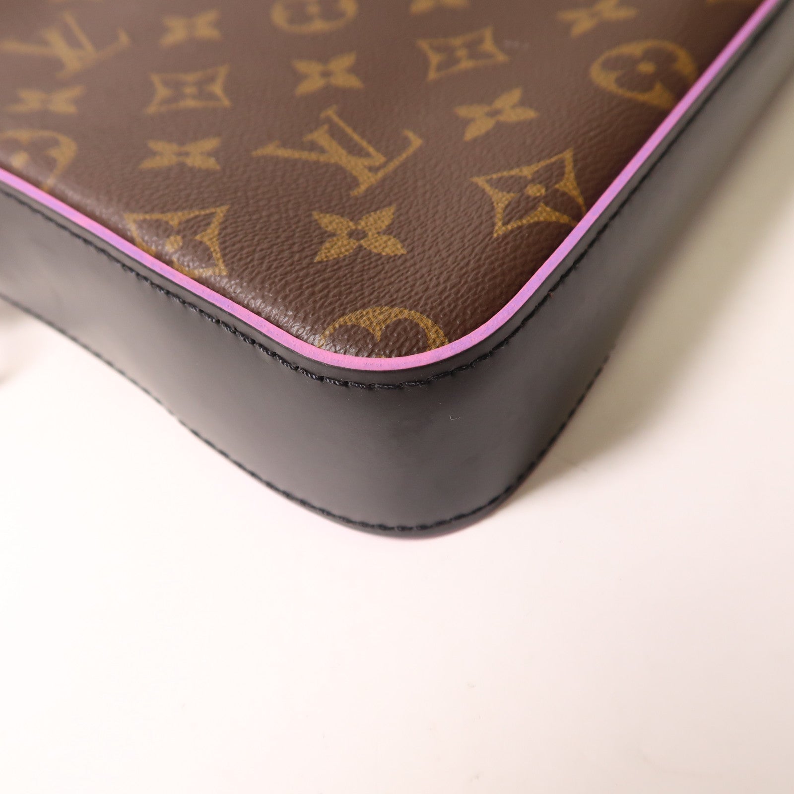 LOUIS VUITTON Monogram Trio銀扣肩背袋