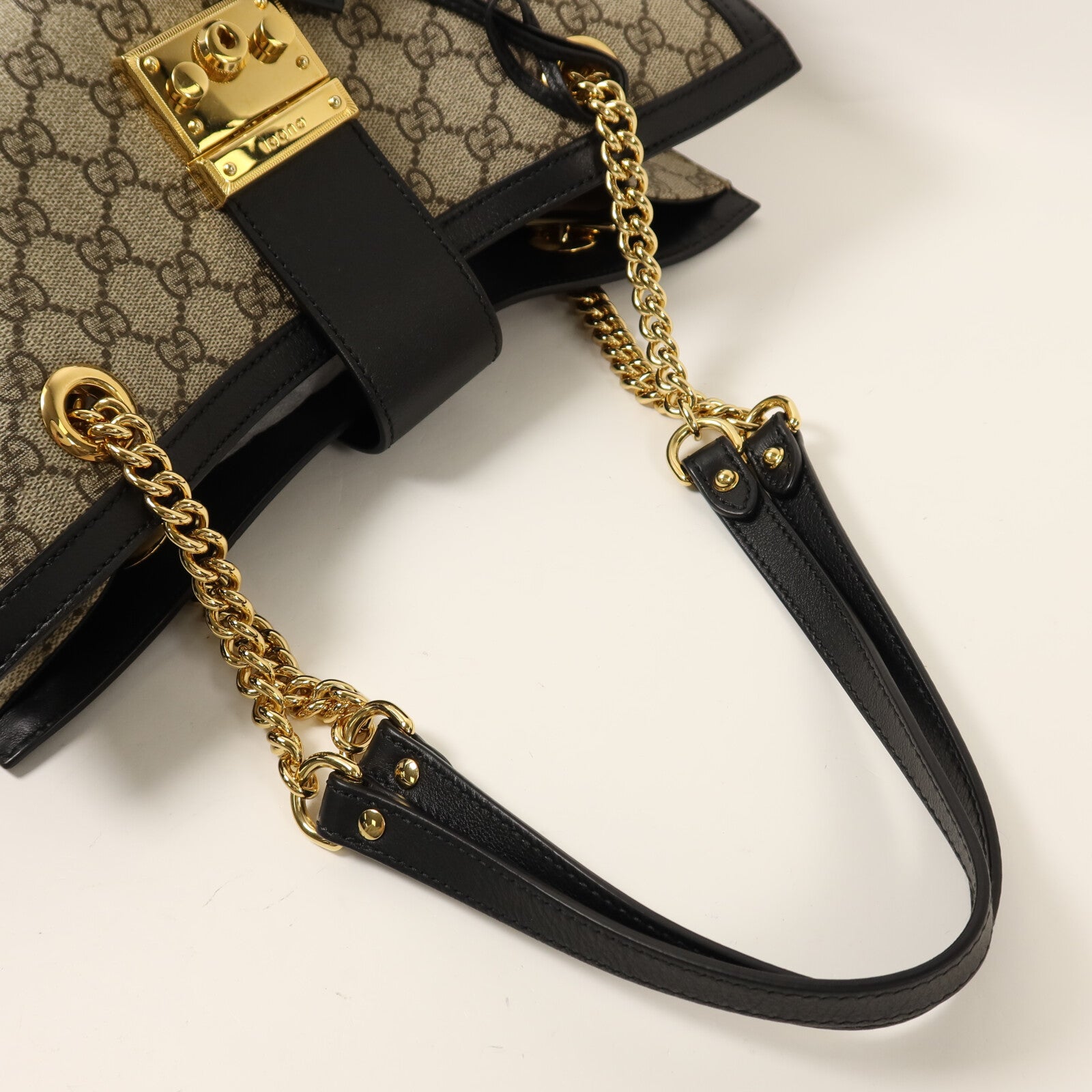 GUCCI 塗層帆布Padlock GG金扣鏈帶肩背袋