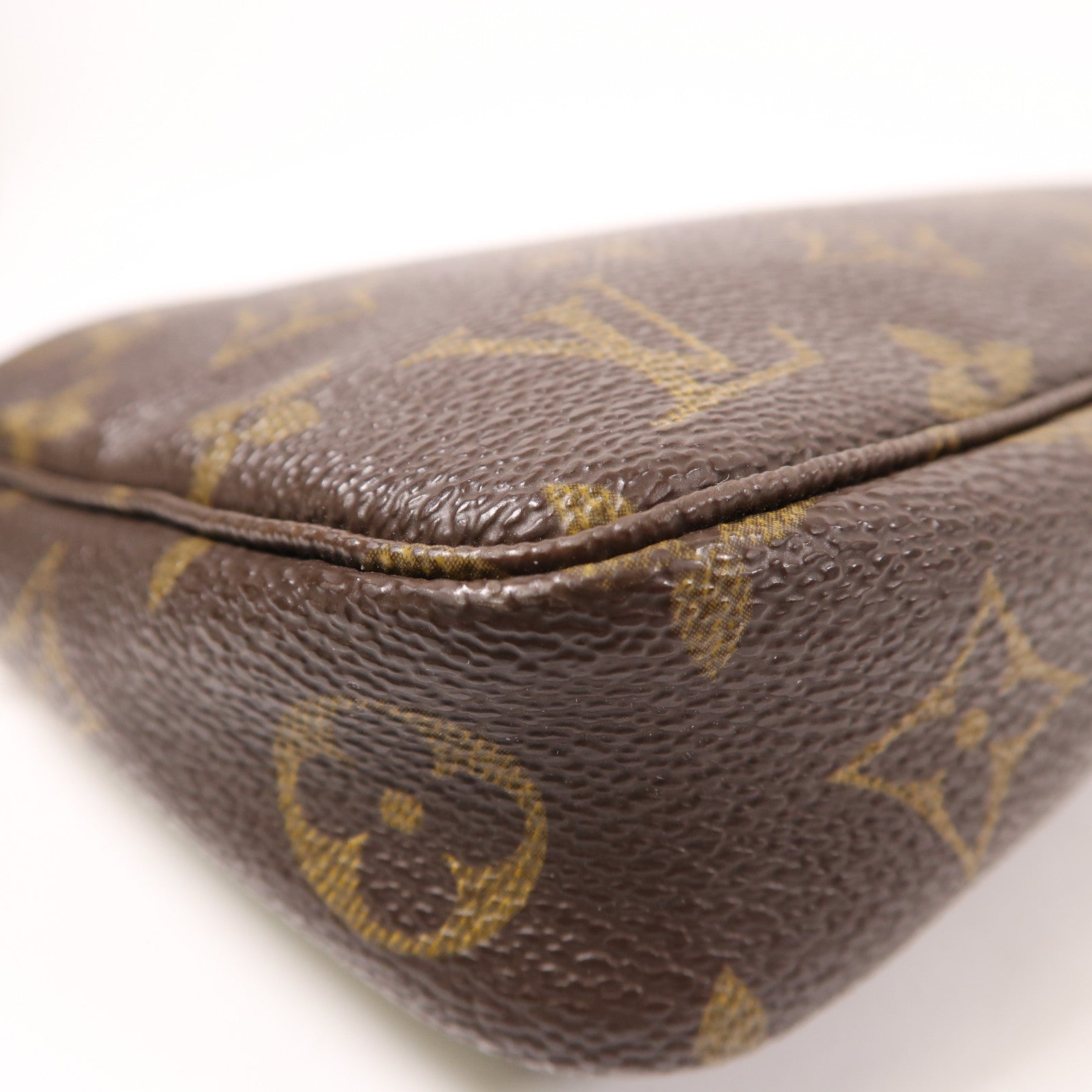 LOUIS VUITTON Monogram Pochette Accessoires金扣手挽袋棕色