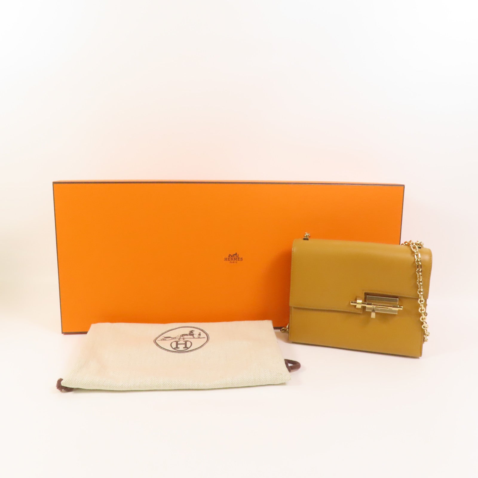 HERMES Tadelakt皮革Verrou Mini金扣鏈帶肩背袋Sesame
