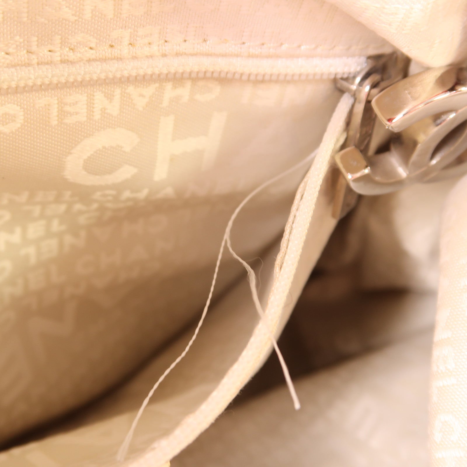 CHANEL 羊皮皮革Chain Shoulder Bag銀扣鏈帶肩背袋