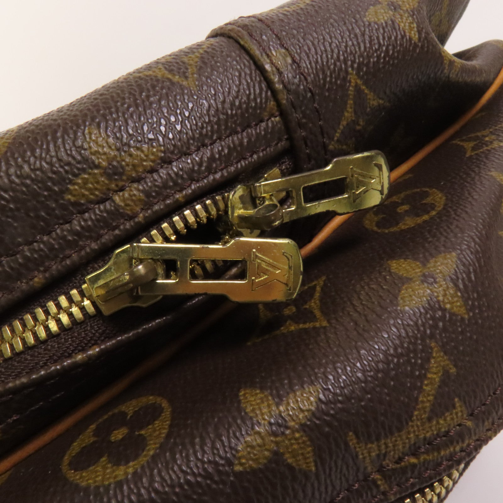 LOUIS VUITTON Monogram Travel Bag金扣行李袋