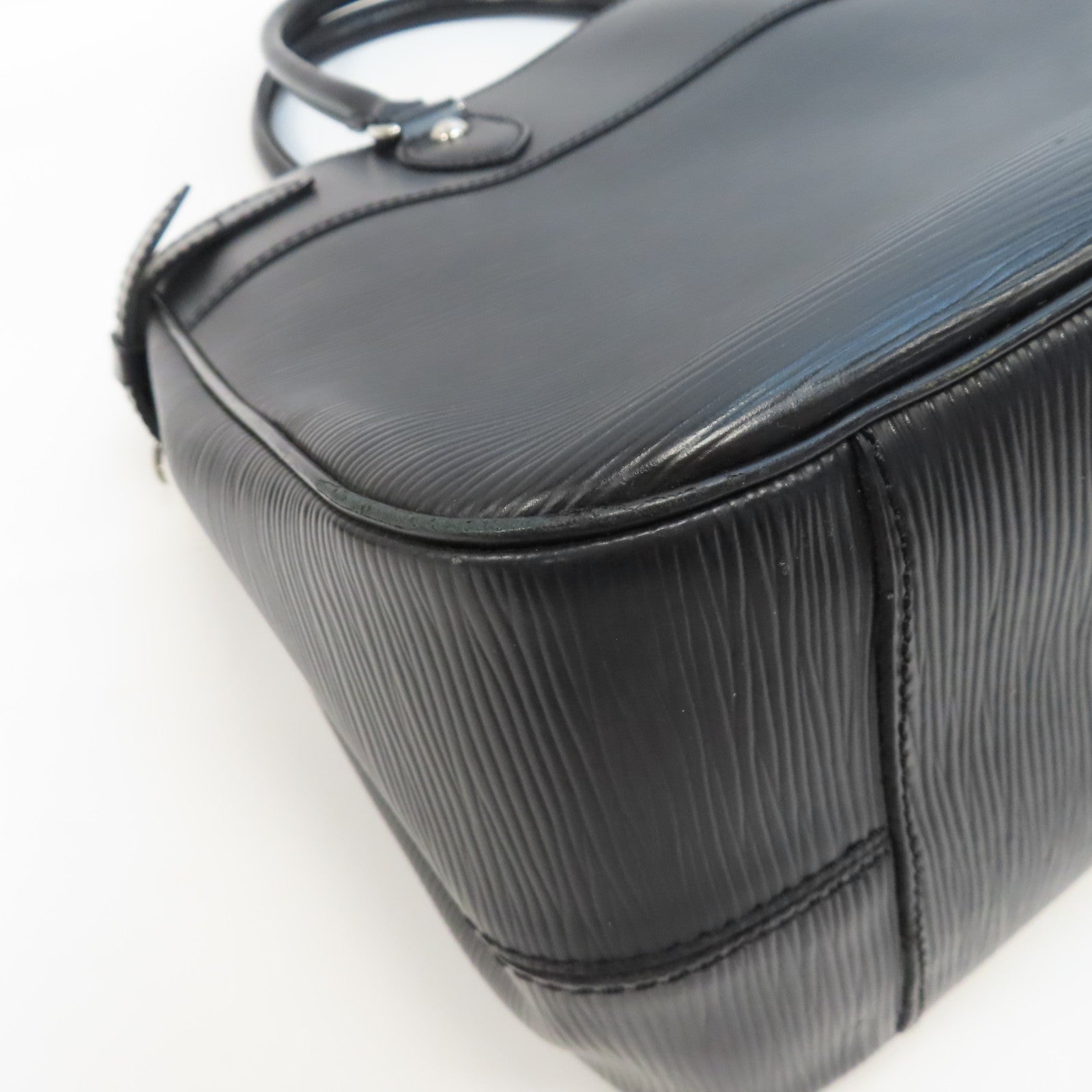 LOUIS VUITTON Epi Passy PM銀扣手挽袋黑色