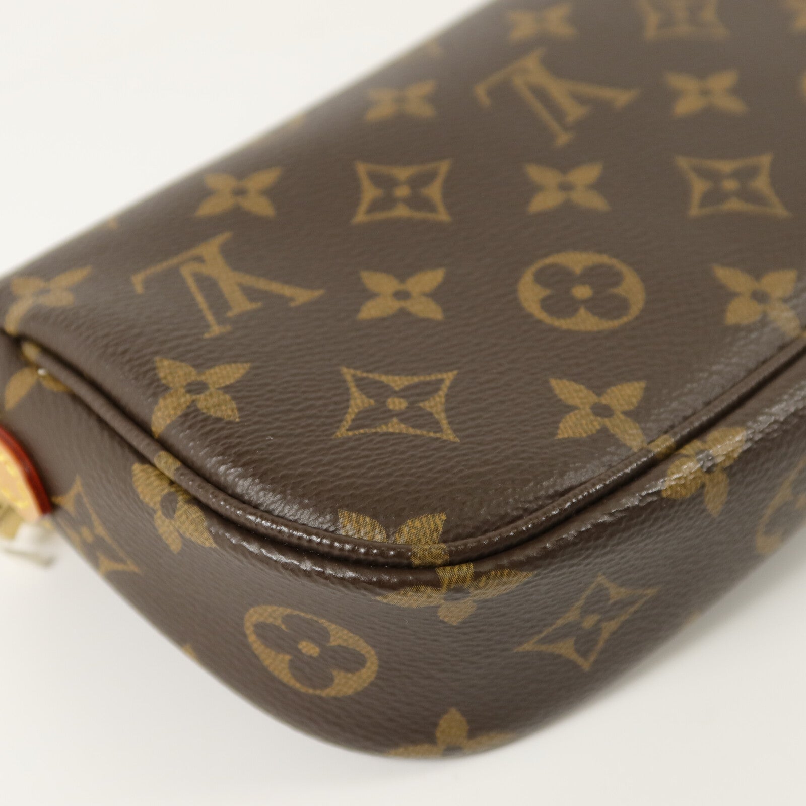 LOUIS VUITTON Monogram Wallet On Chain Ivy肩背袋