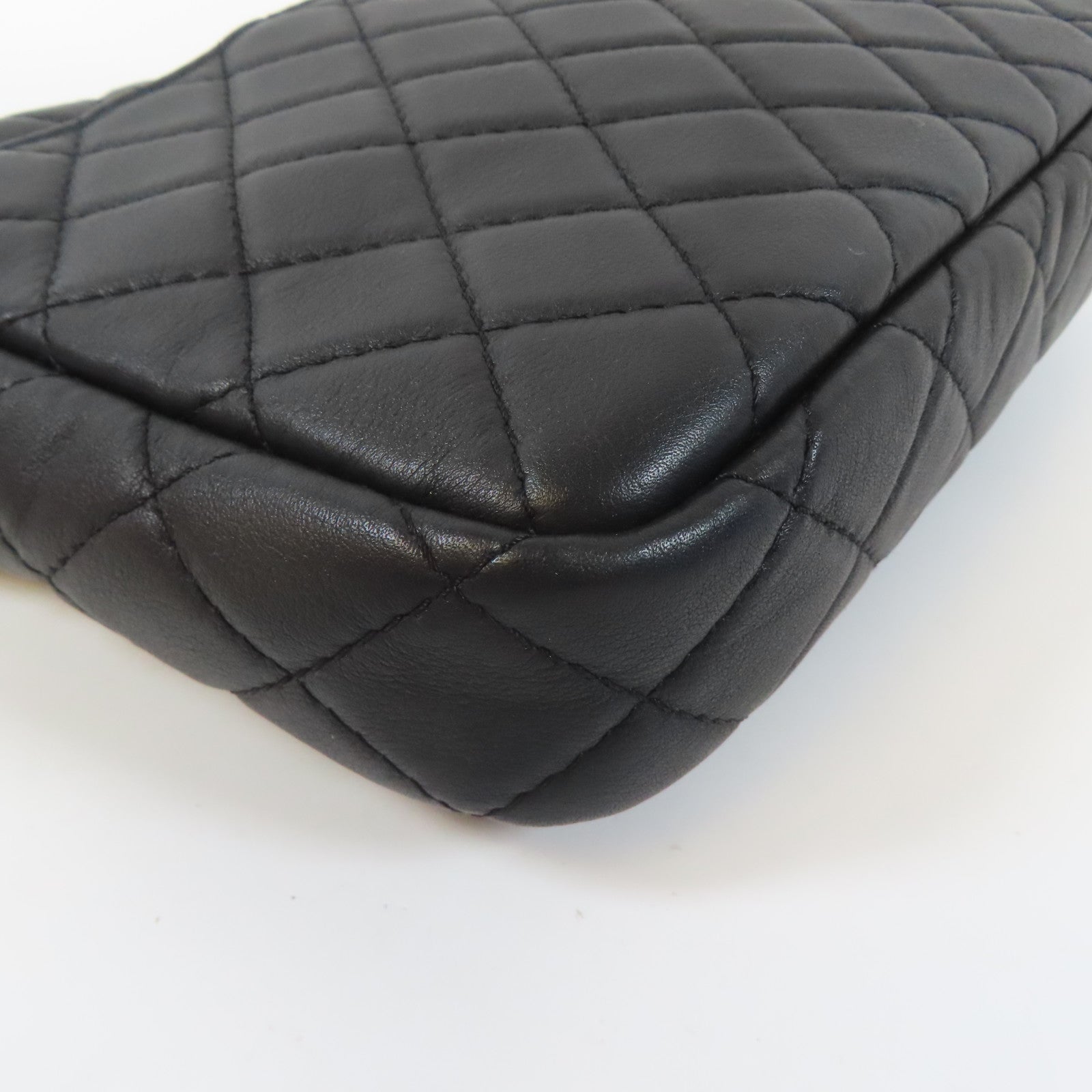 CHANEL 菱格牛皮皮革Chain Shoulder Bag銀扣鏈帶肩背袋黑色