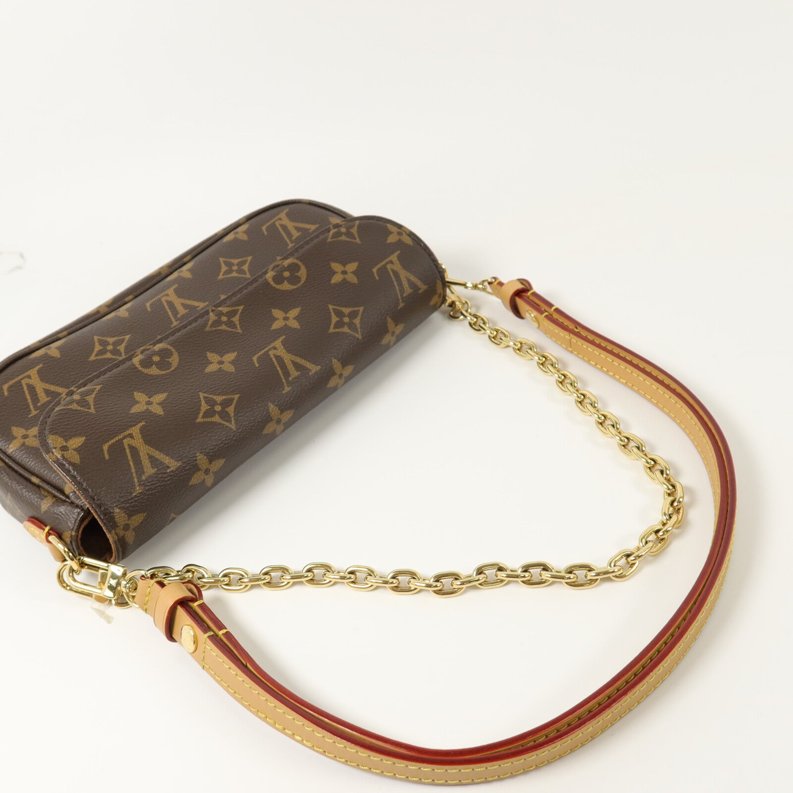 LOUIS VUITTON Monogram Wallet On Chain Ivy肩背袋