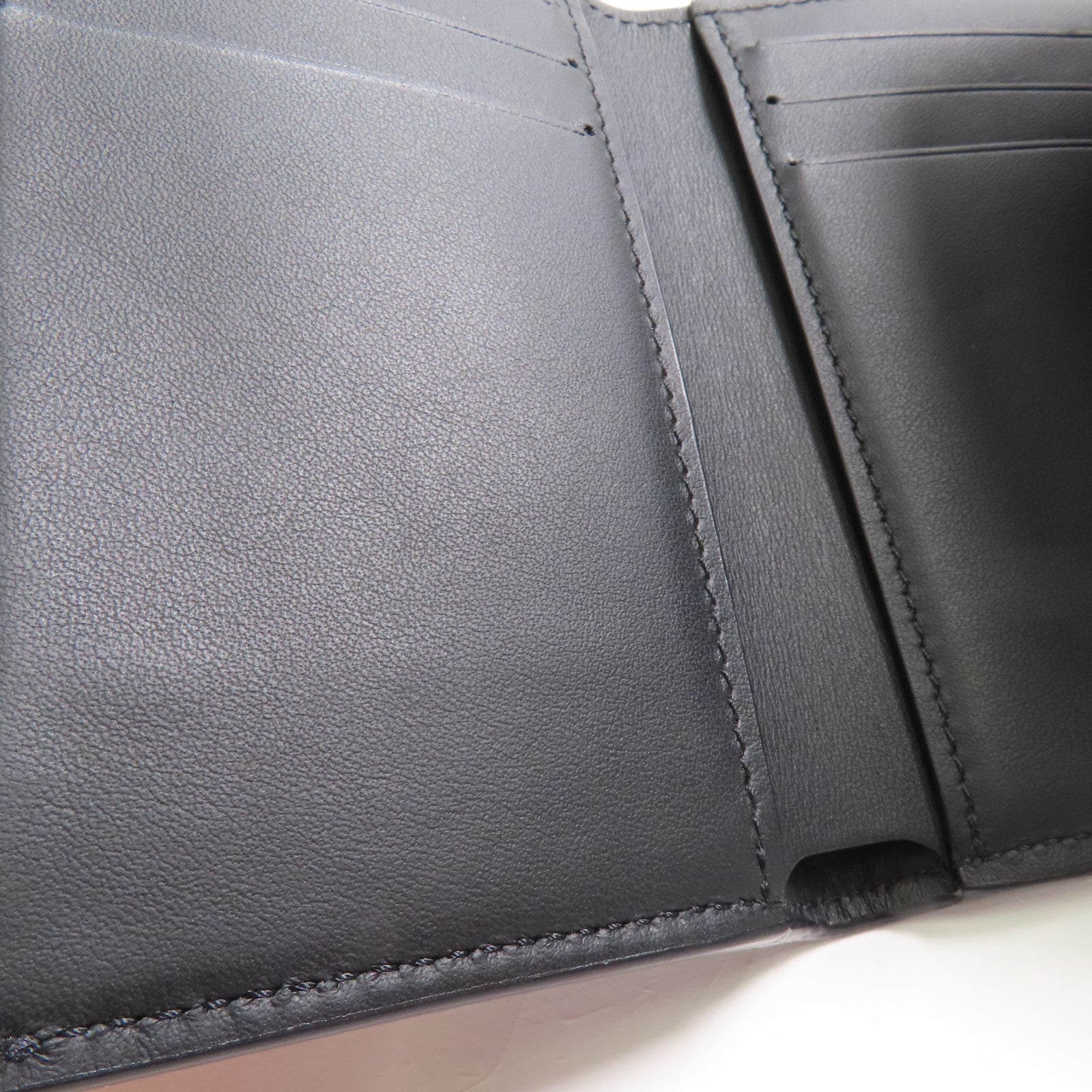 LOUIS VUITTON Mahina Victorine銀扣錢包