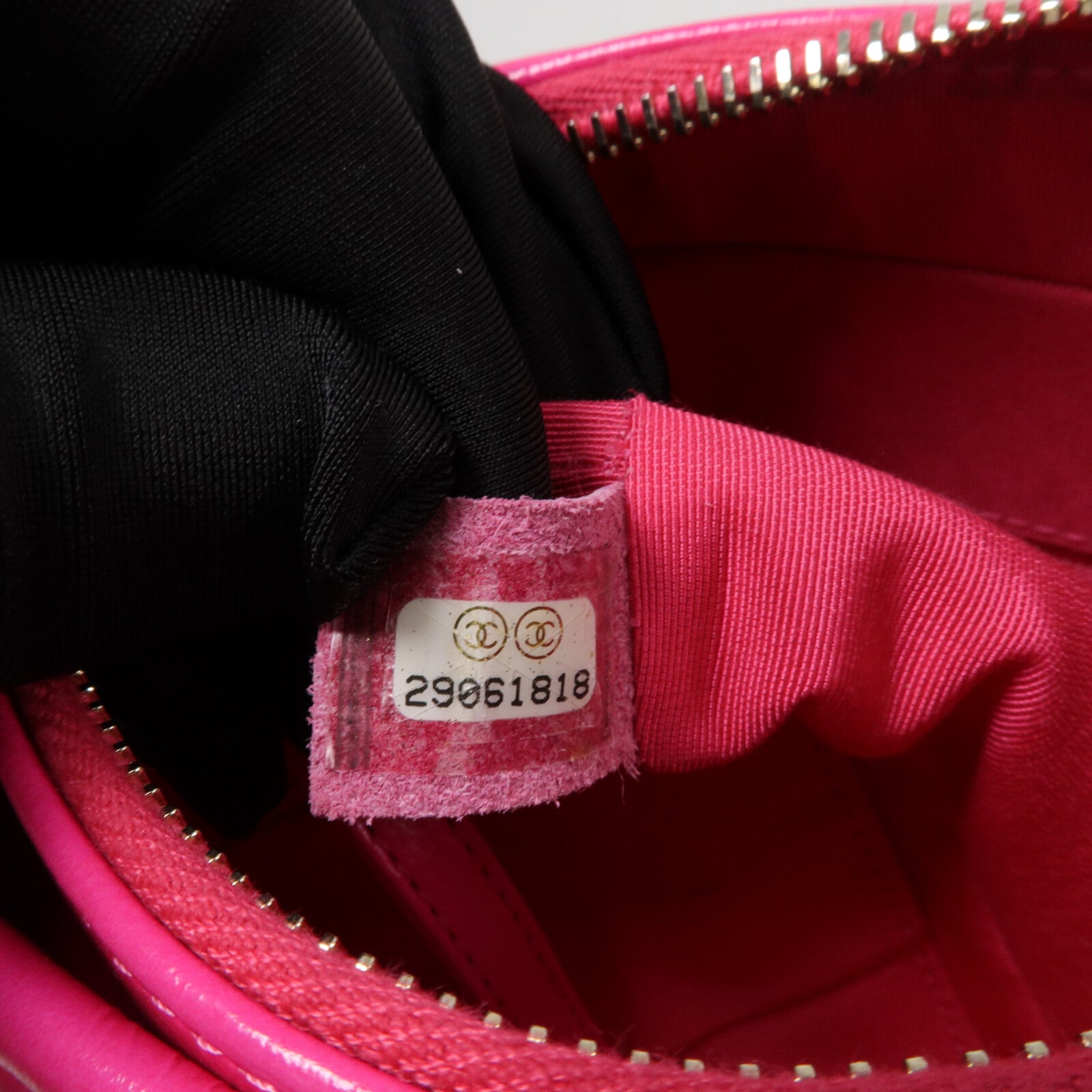 CHANEL 牛皮皮革Gabrielle Small鏈帶肩背袋
