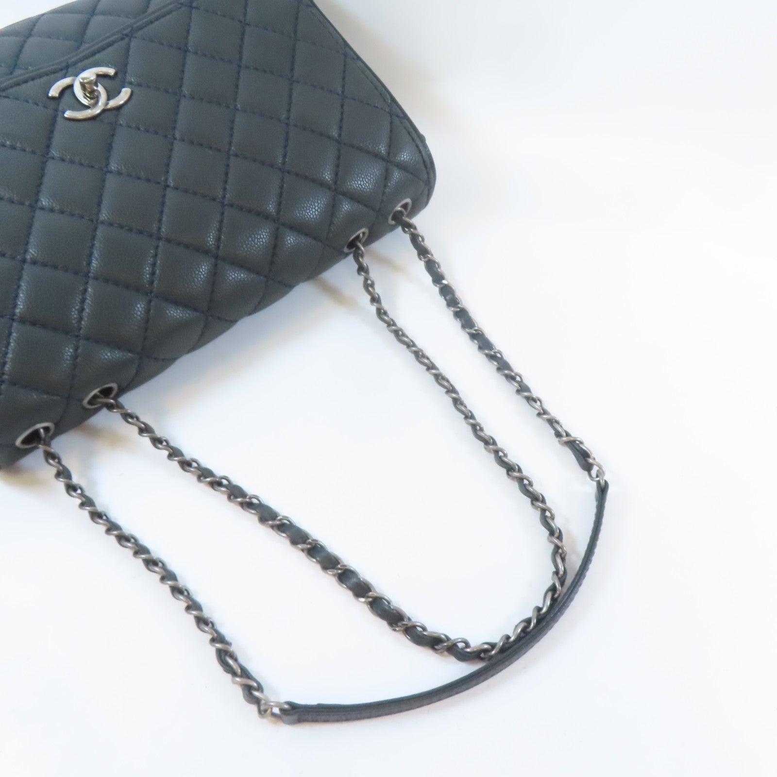 CHANEL 菱格Caviar皮革Chain Shoulder銀扣鏈帶肩背袋深綠色