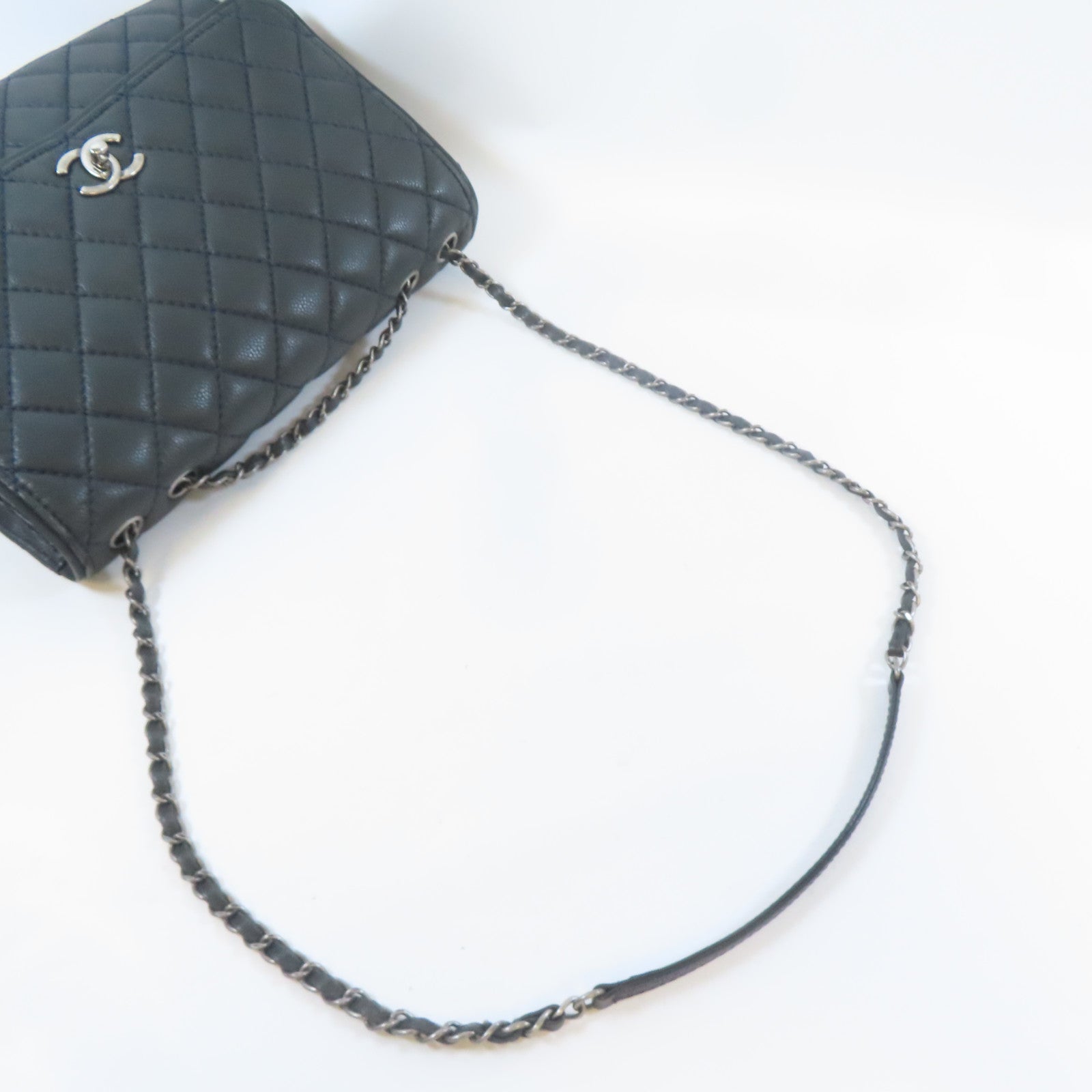 CHANEL 菱格Caviar皮革Chain Shoulder銀扣鏈帶肩背袋深綠色
