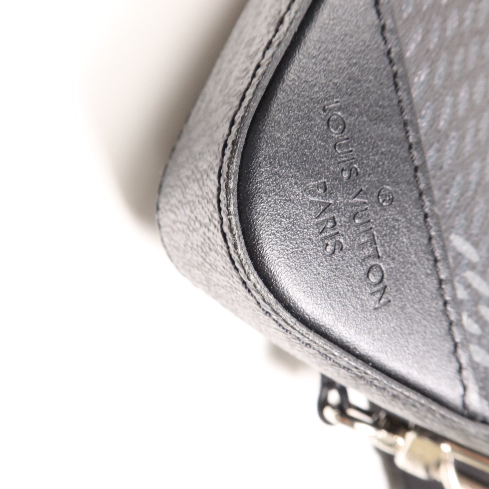 LOUIS VUITTON Damier Graphite Trio Messenger銀扣肩背袋