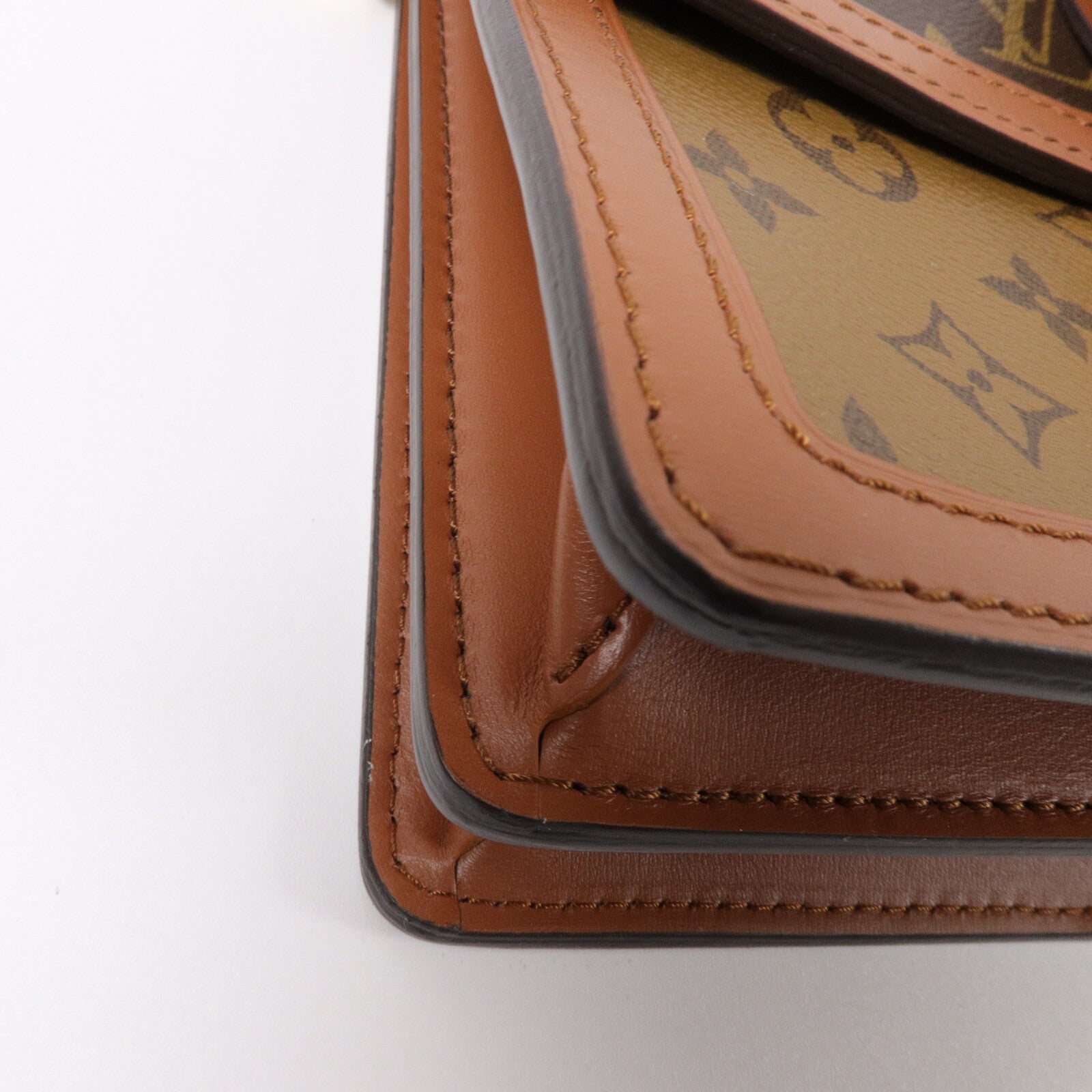 LOUIS VUITTON Monogram Reverse Dauphine MM肩背袋