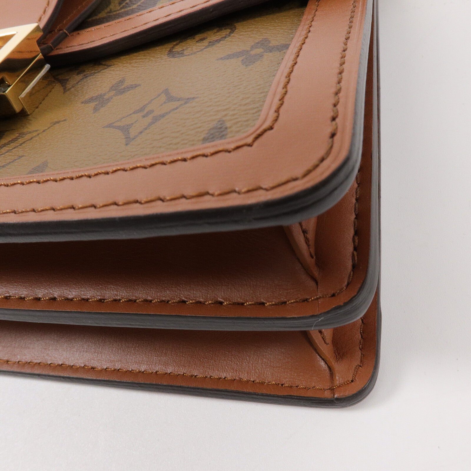 LOUIS VUITTON Monogram Reverse Dauphine MM肩背袋