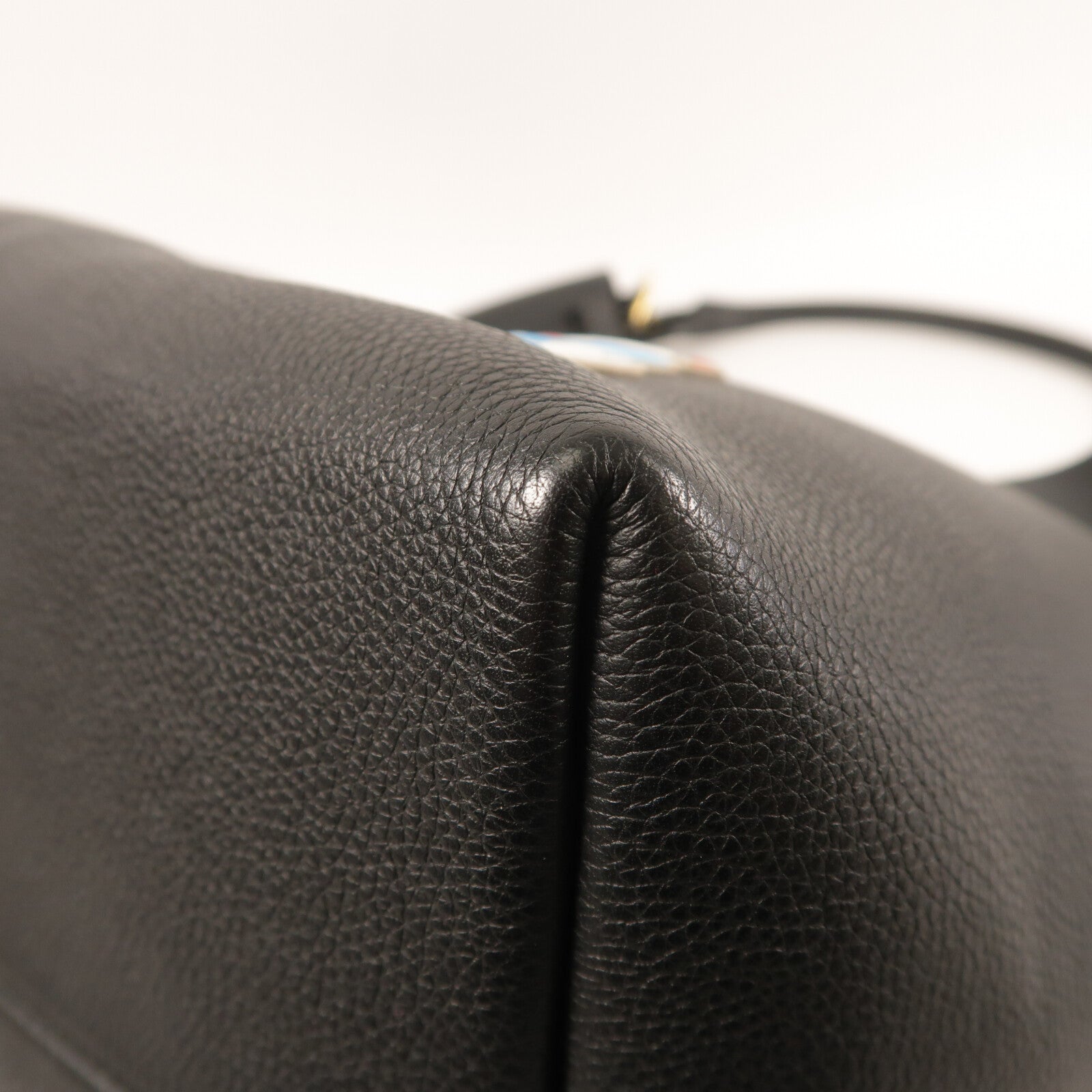 ANYA HINDMARCH 牛皮皮革Build A Bag金扣肩背袋