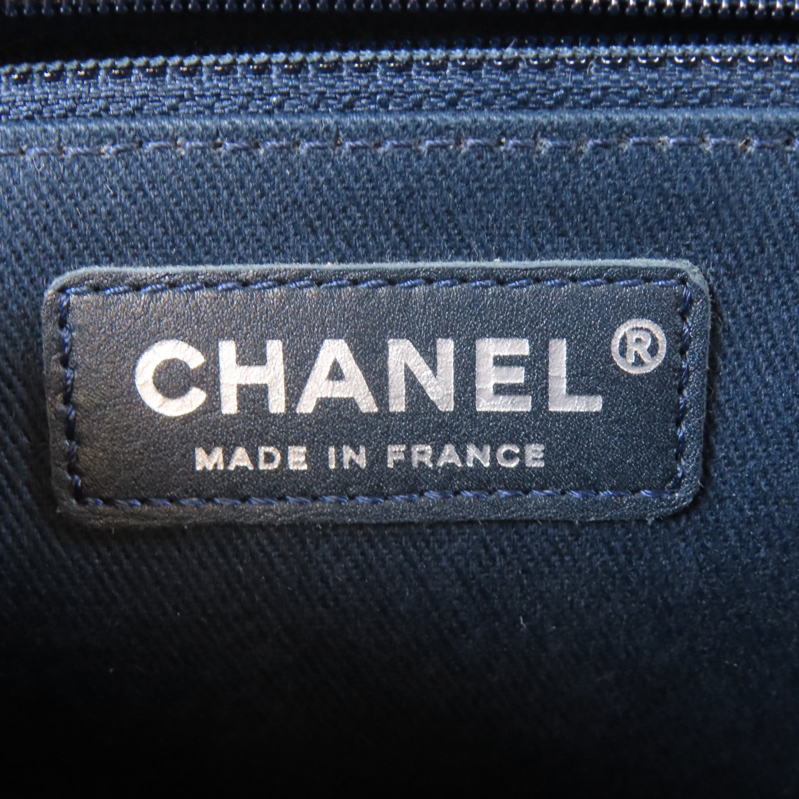 CHANEL 菱格Caviar皮革Chain Shoulder銀扣鏈帶肩背袋深綠色