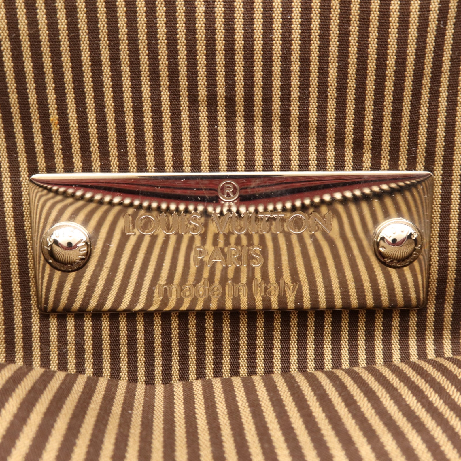 LOUIS VUITTON 牛皮皮革Shoulder Bag銀扣肩背袋