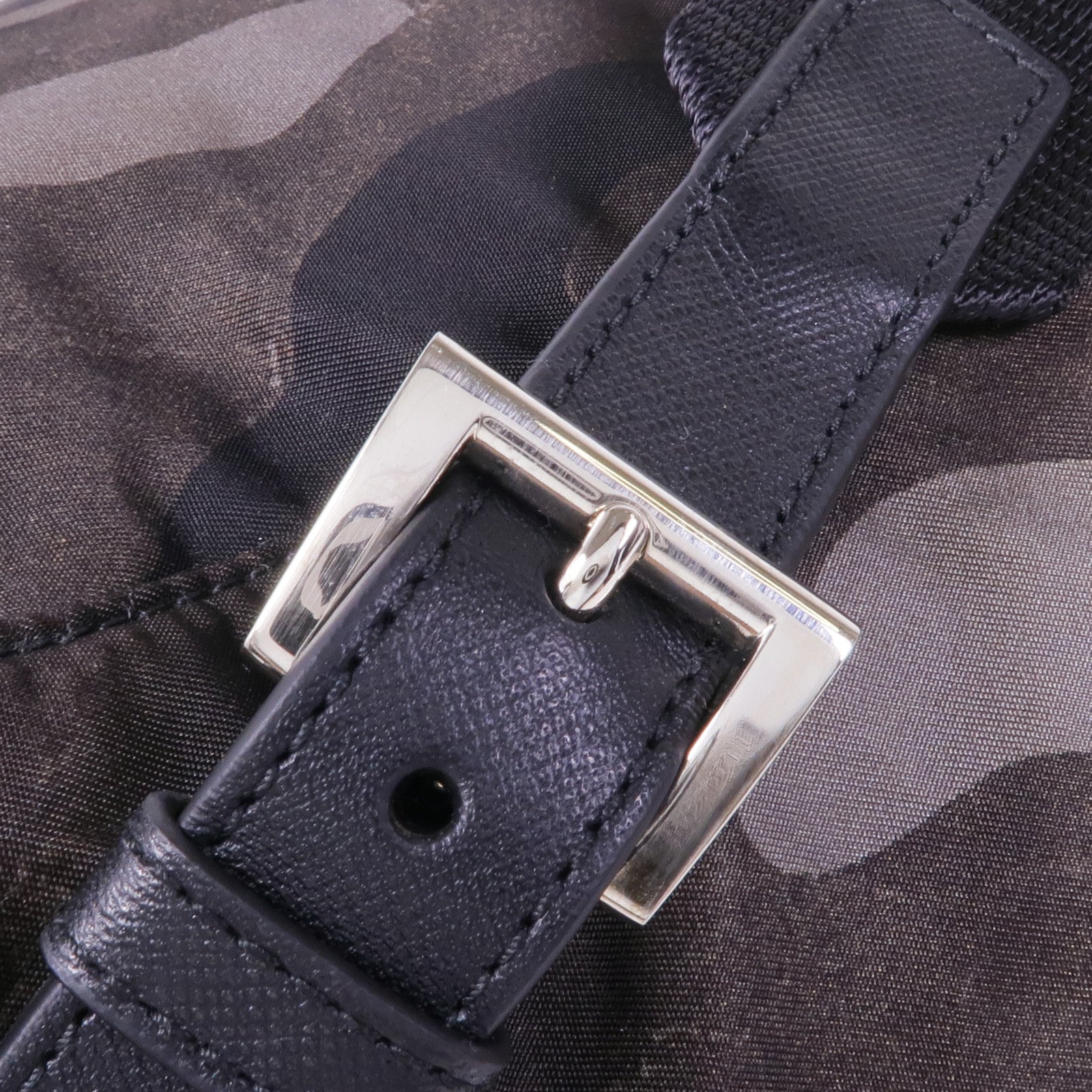 PRADA 尼龍Backpack銀扣背包