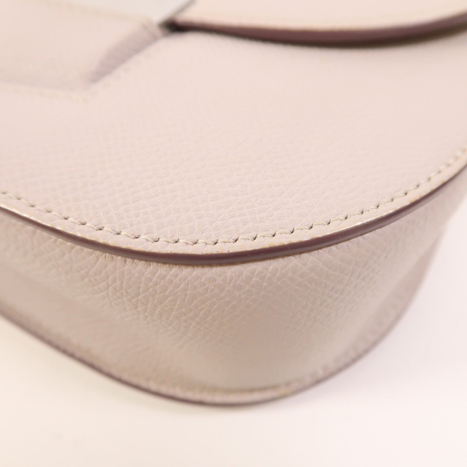 CELINE 【激減優惠】牛皮皮革Trotteur銀扣肩背袋